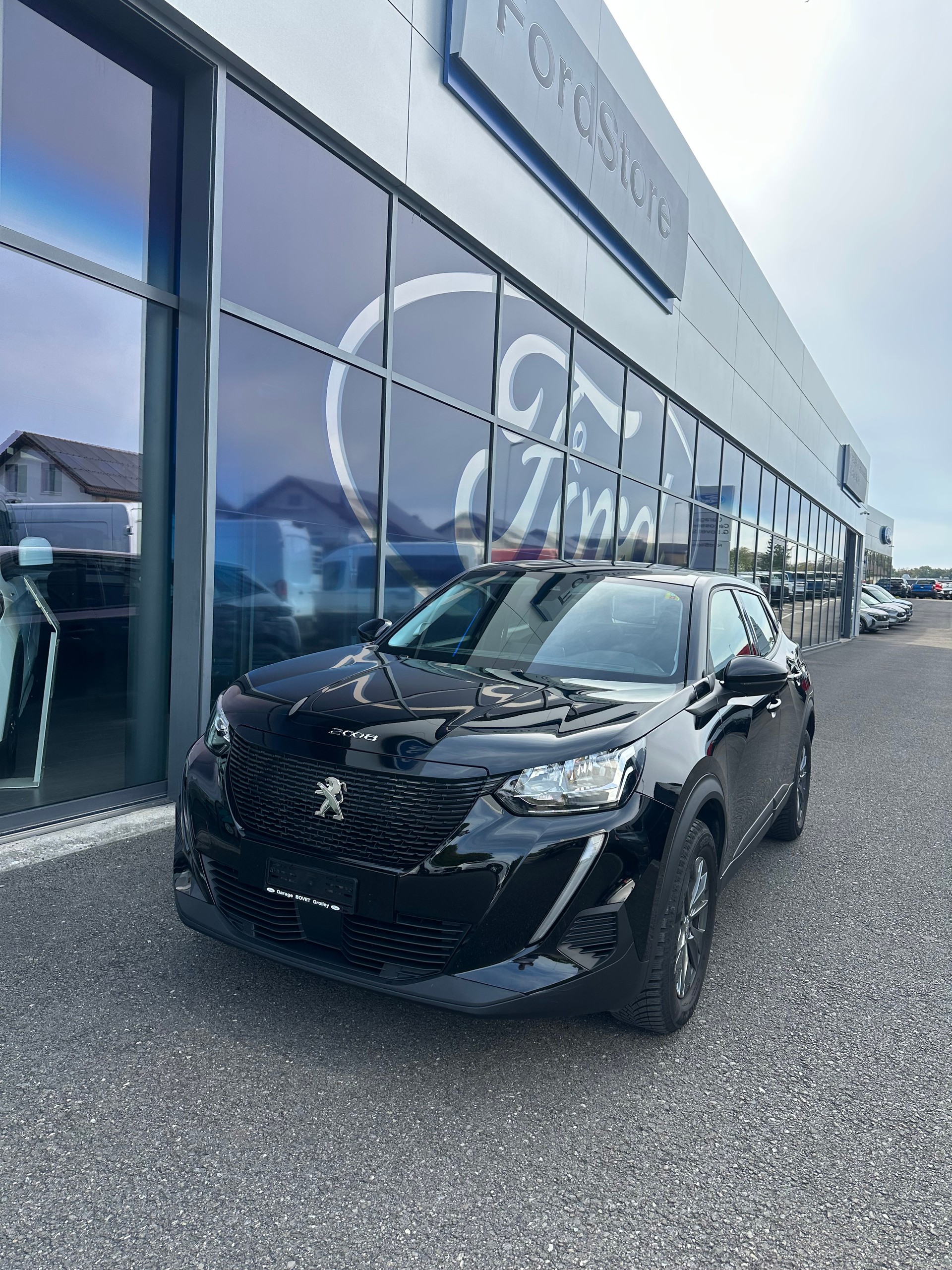 PEUGEOT 2008 1.2 PureTech 130 Active Pack