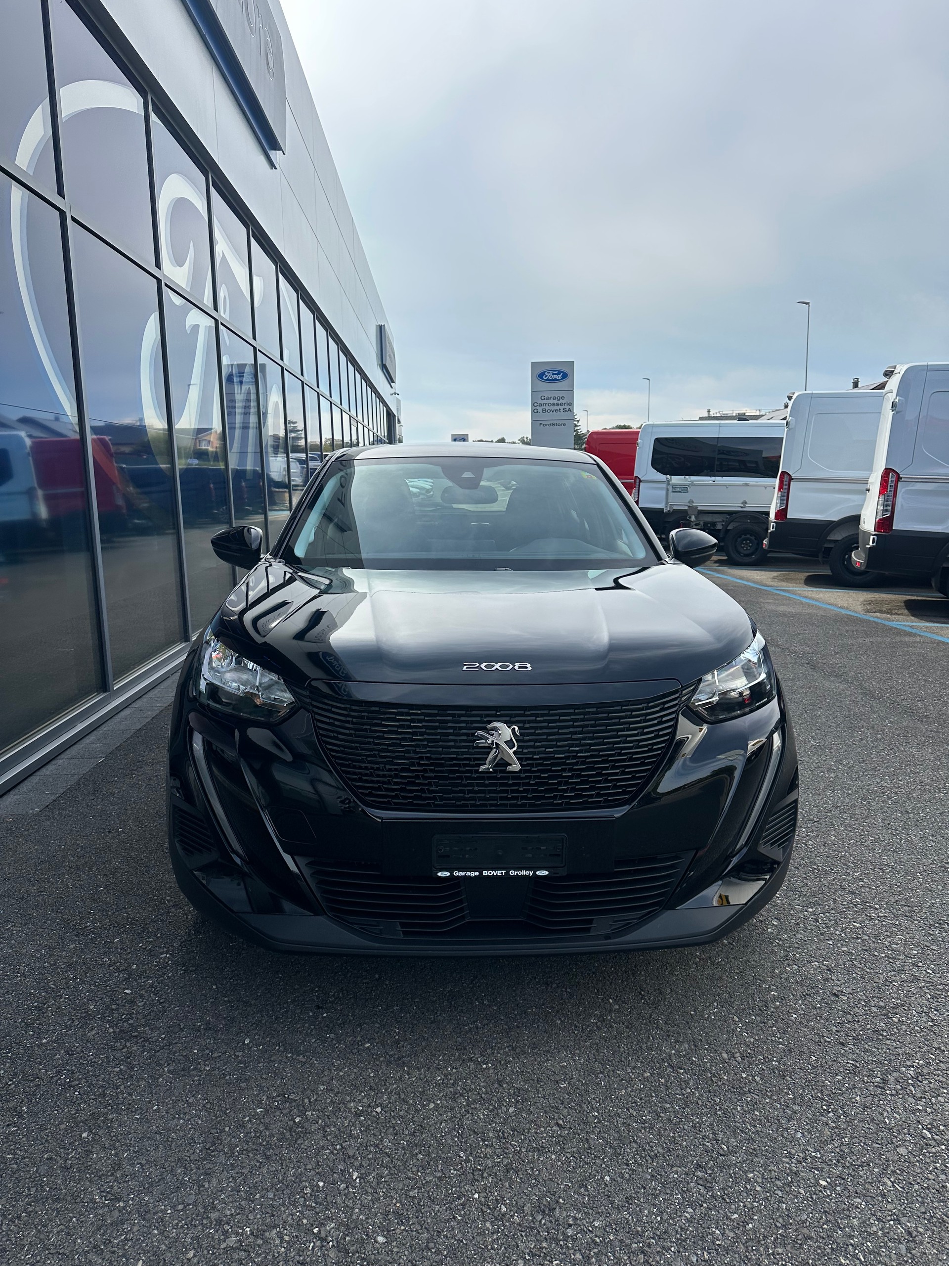 PEUGEOT 2008 1.2 PureTech 130 Active Pack-image-8