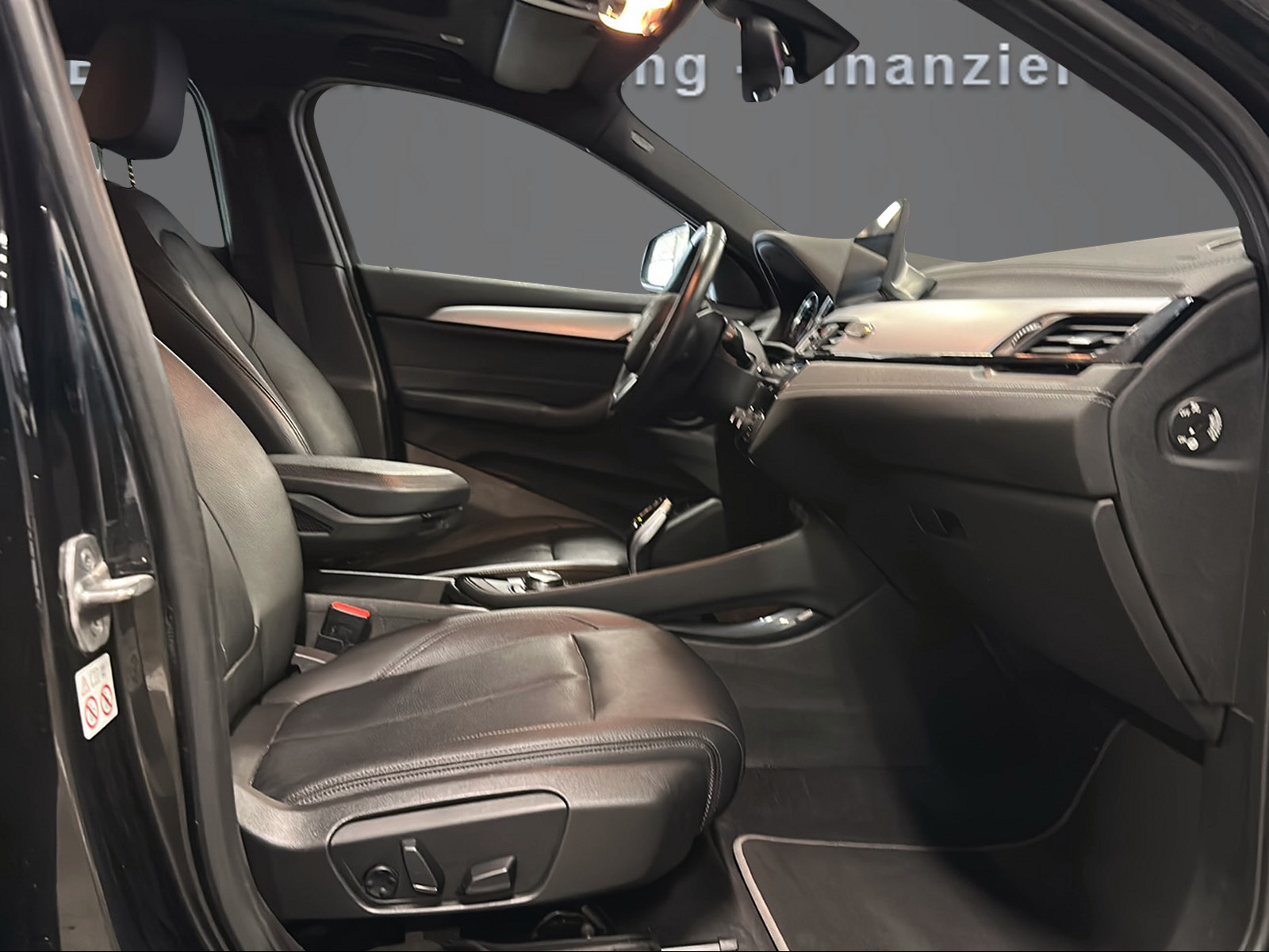 BMW X2 sDrive 18d Steptronic-image-10