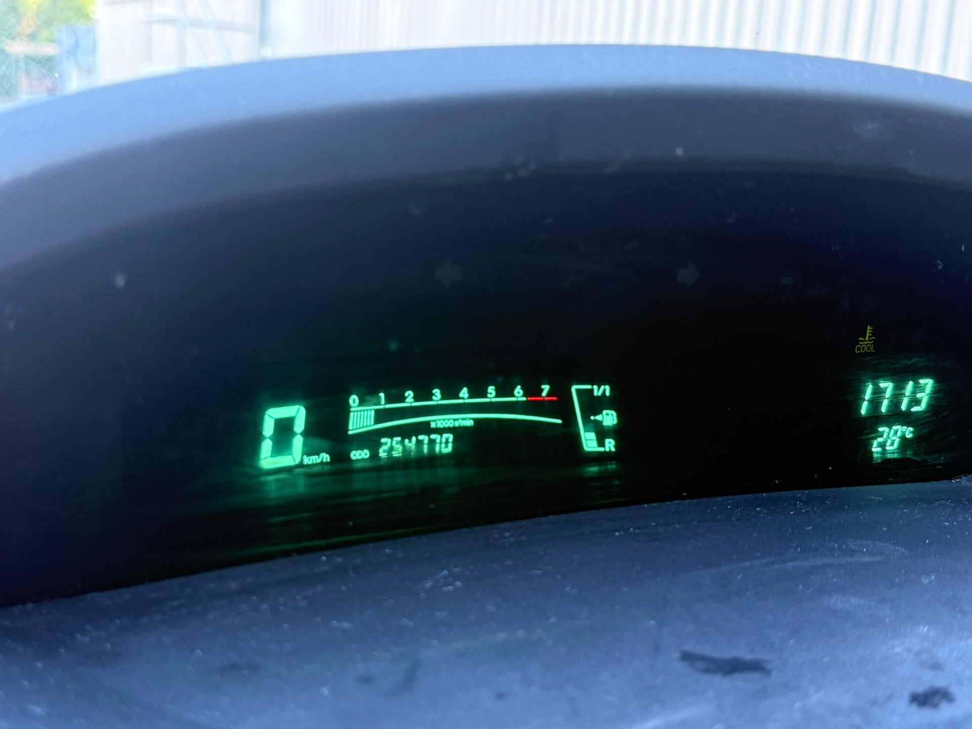 TOYOTA Yaris 1.3 Linea Sol-image-9