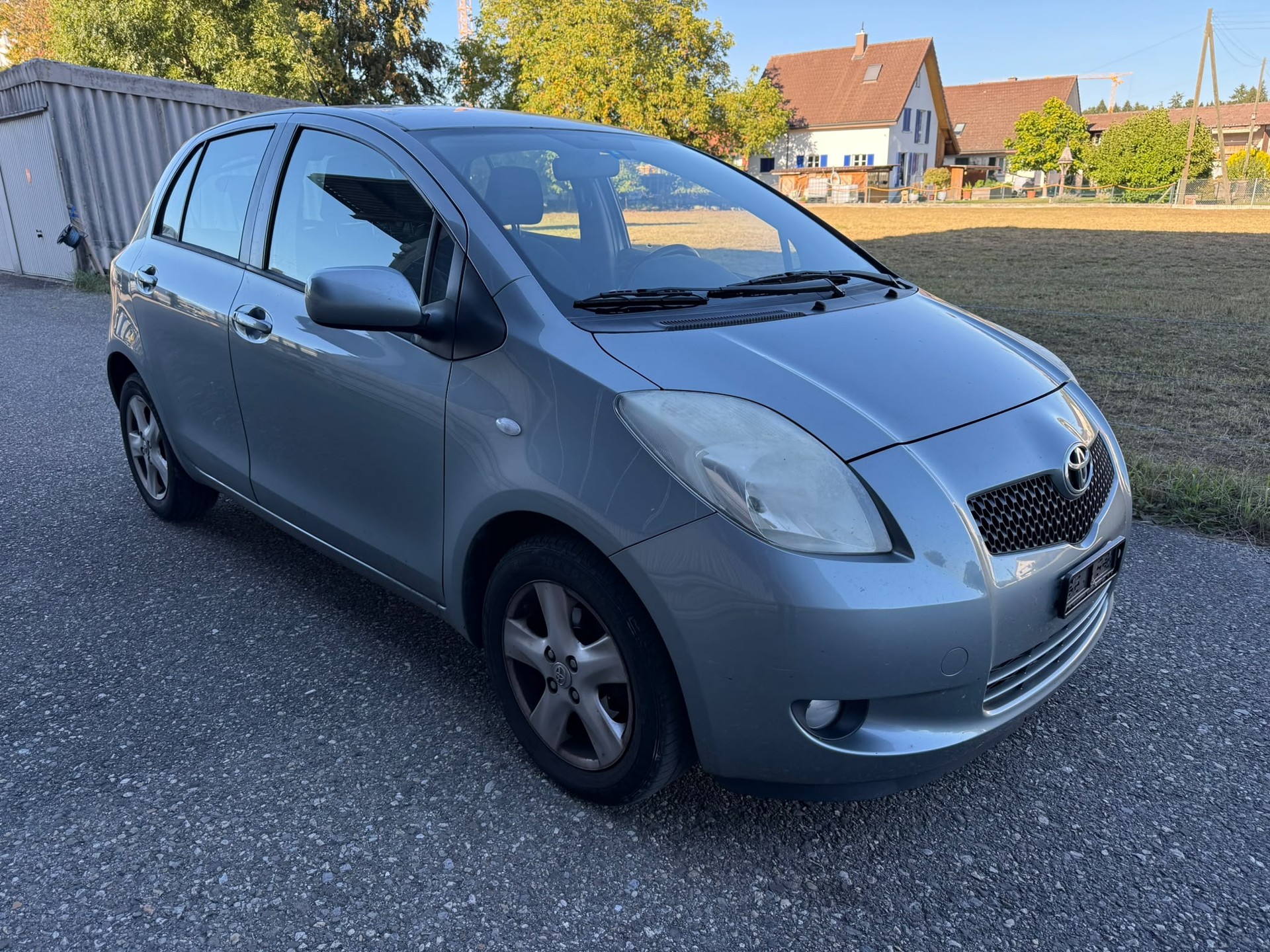 TOYOTA Yaris 1.3 Linea Sol-image-2