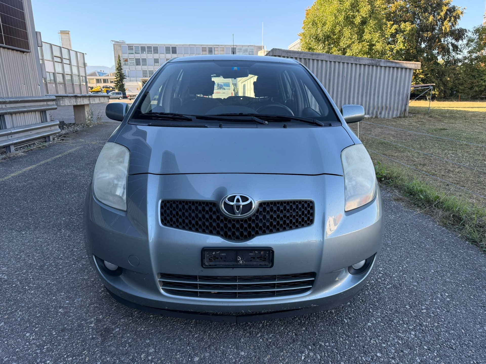 TOYOTA Yaris 1.3 Linea Sol-image-1