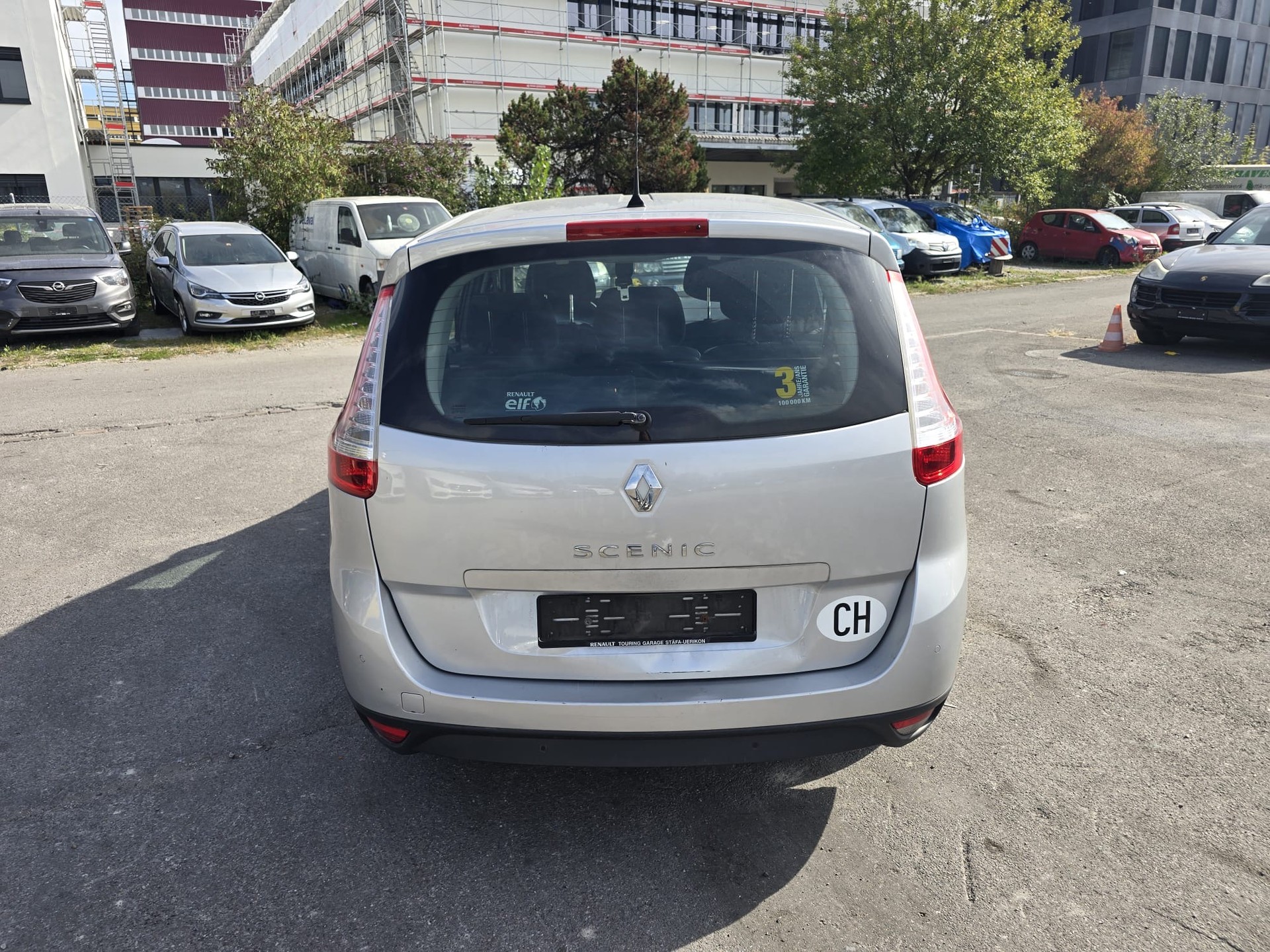 RENAULT Grand Scénic 2.0 16V Dynamique X-Tronic CVT-image-2