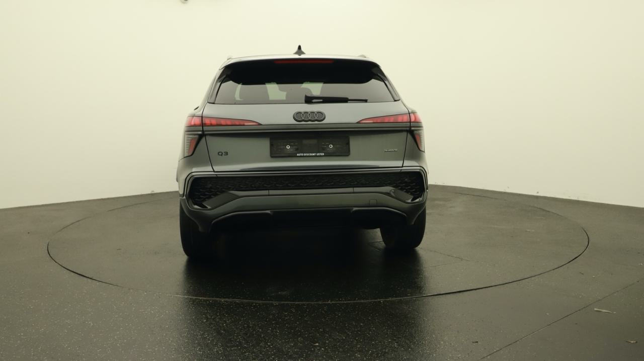 AUDI Q3 SUV TFSI quattro 195 kW S tronic-image-3