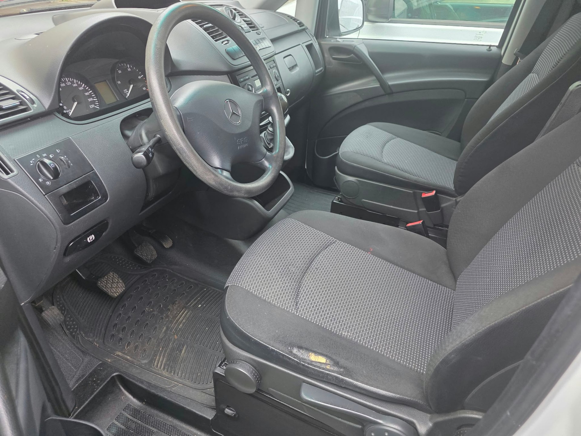 MERCEDES-BENZ Vito 113 CDI Blue Efficiency-image-11