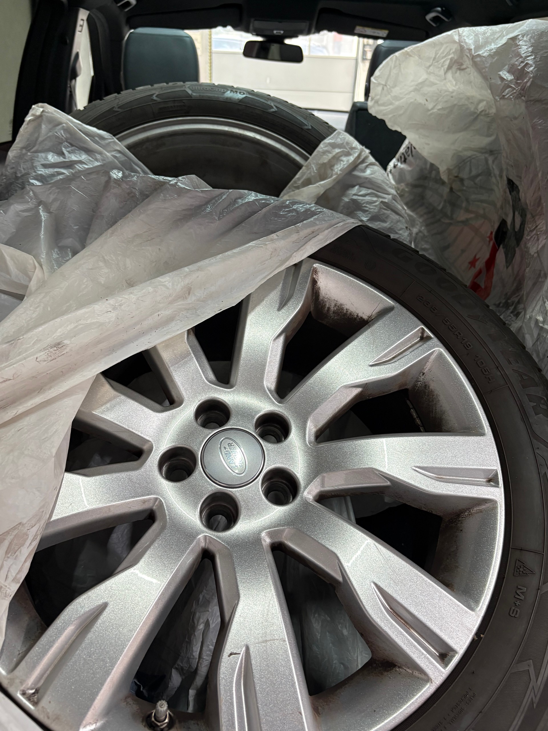 LAND ROVER Discovery Sport 2.0 Si4 HSE Luxury AT9-image-12
