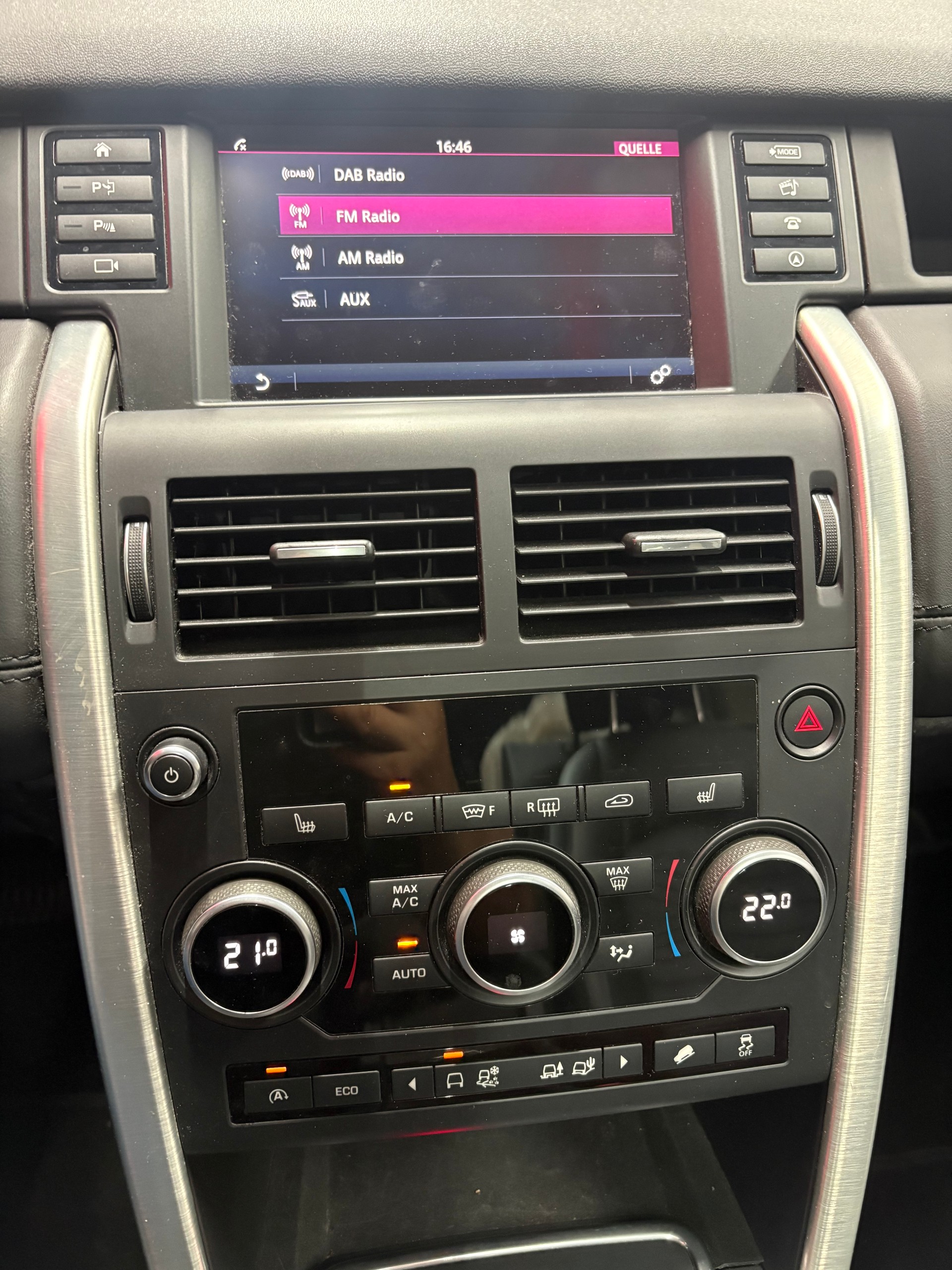 LAND ROVER Discovery Sport 2.0 Si4 HSE Luxury AT9-image-11