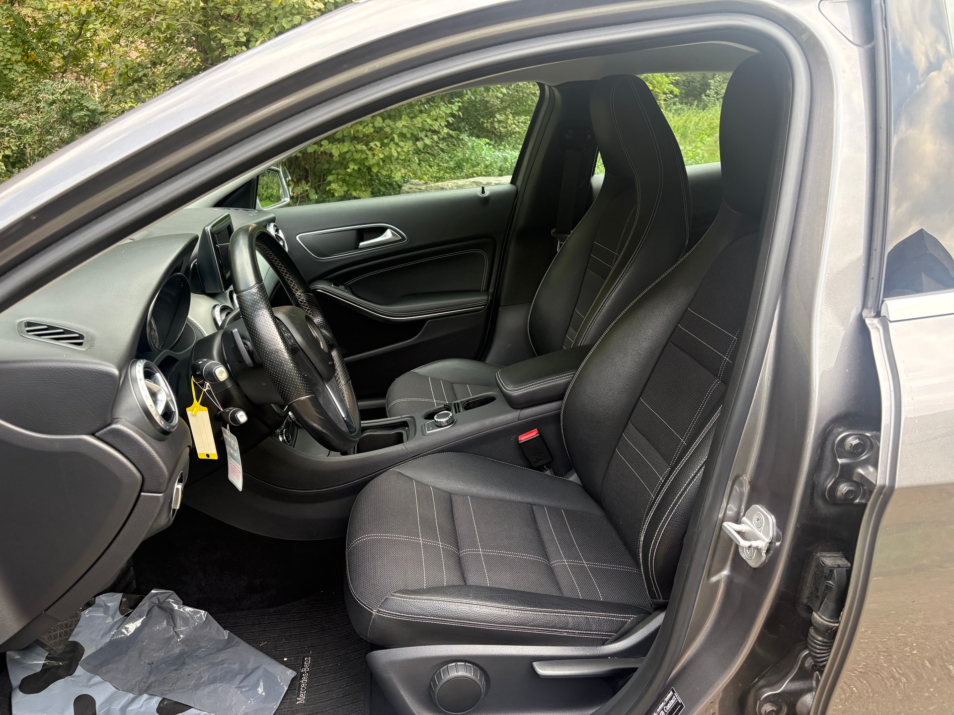 MERCEDES-BENZ GLA 200 CDI Swiss Star Edition 4Matic 7G-DCT-image-10