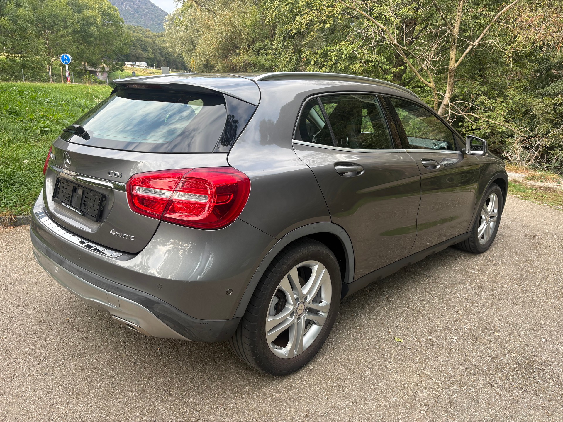 MERCEDES-BENZ GLA 200 CDI Swiss Star Edition 4Matic 7G-DCT-image-5