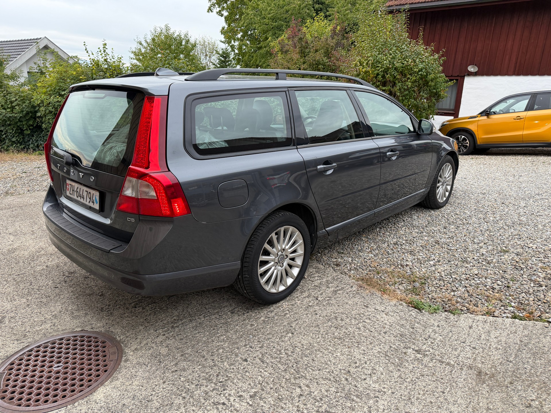 VOLVO V70 2.0D Momentum-image-3