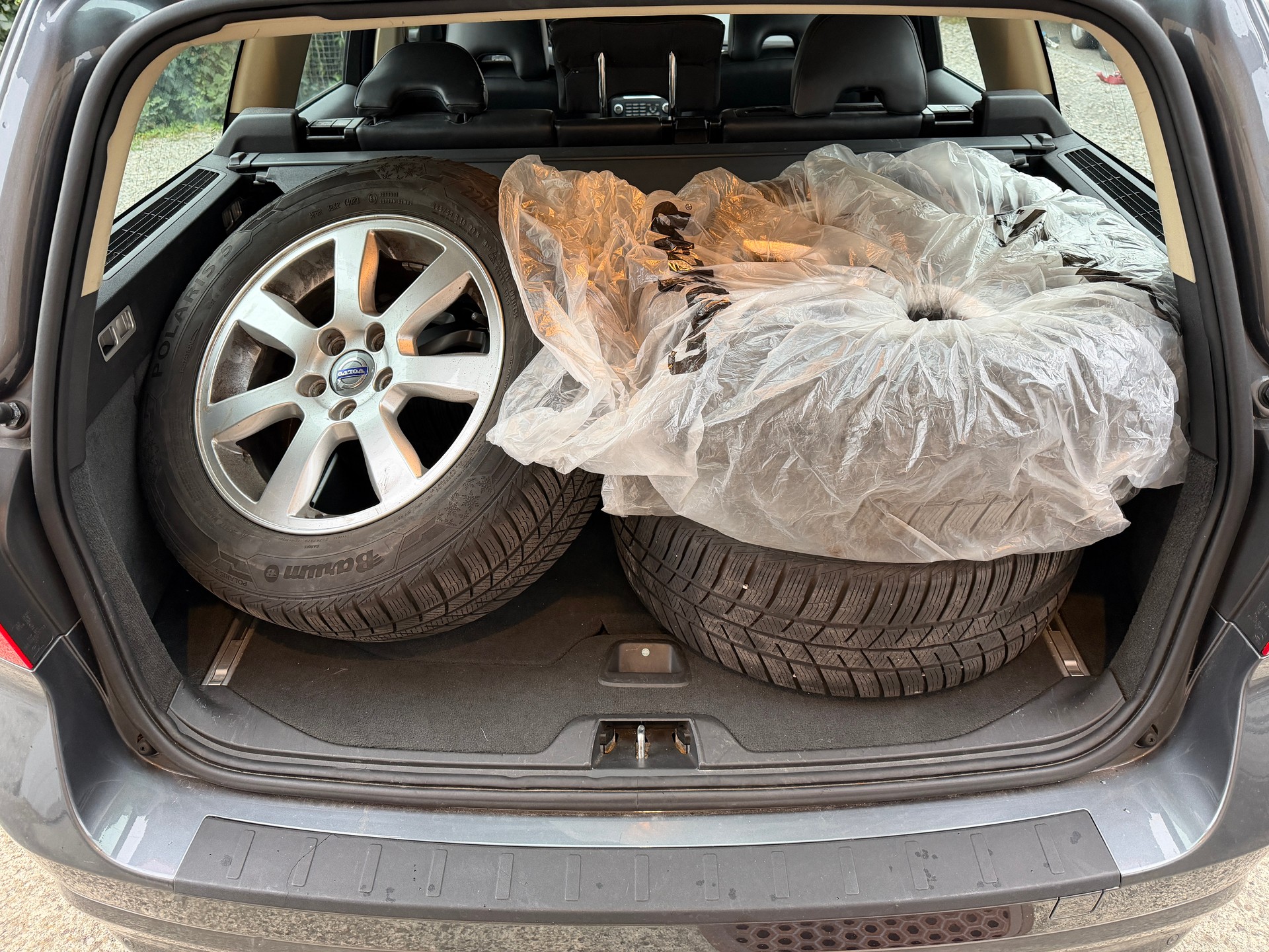 VOLVO V70 2.0D Momentum-image-8