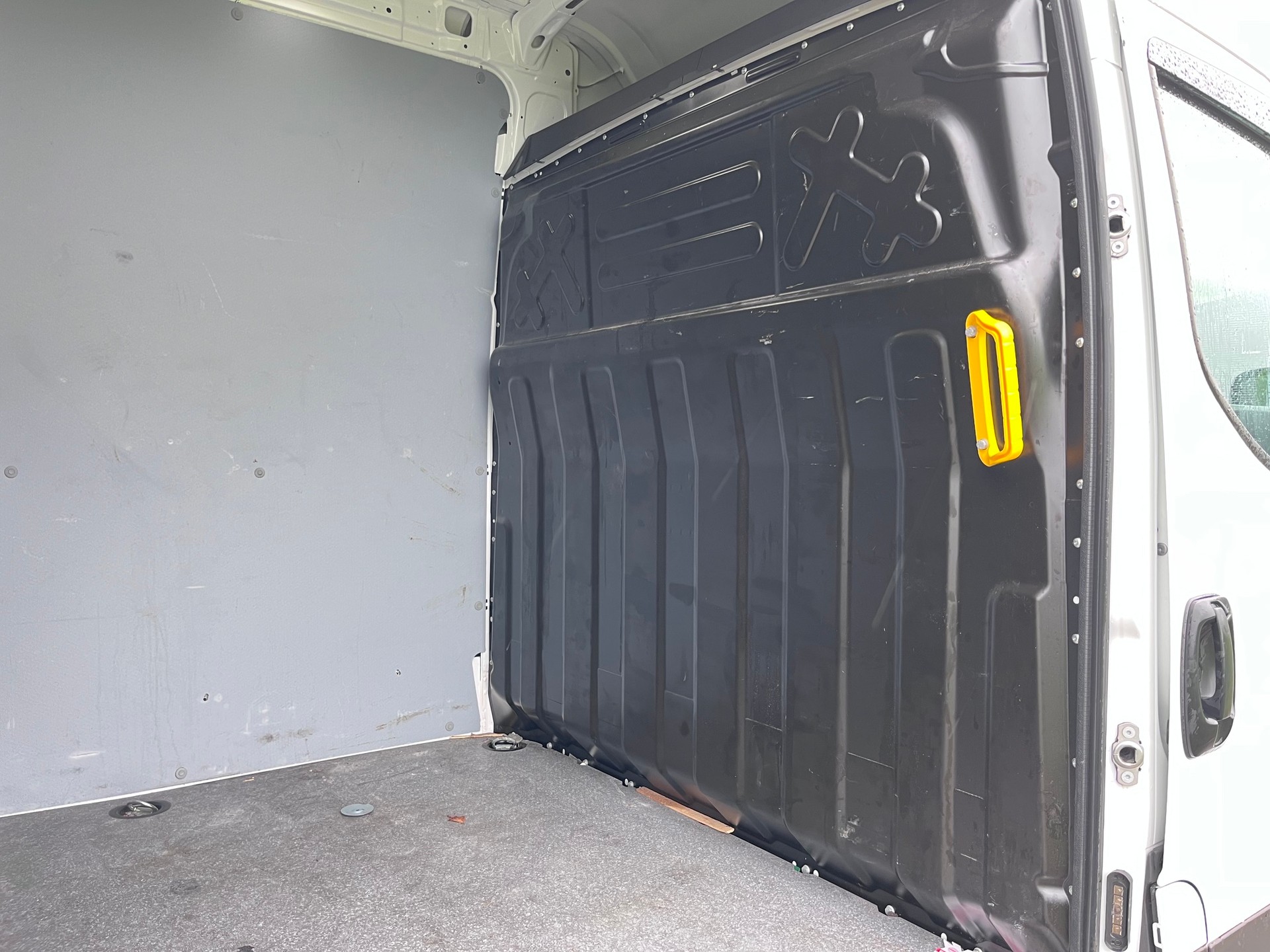 IVECO 35 S 14H A8 V-image-9
