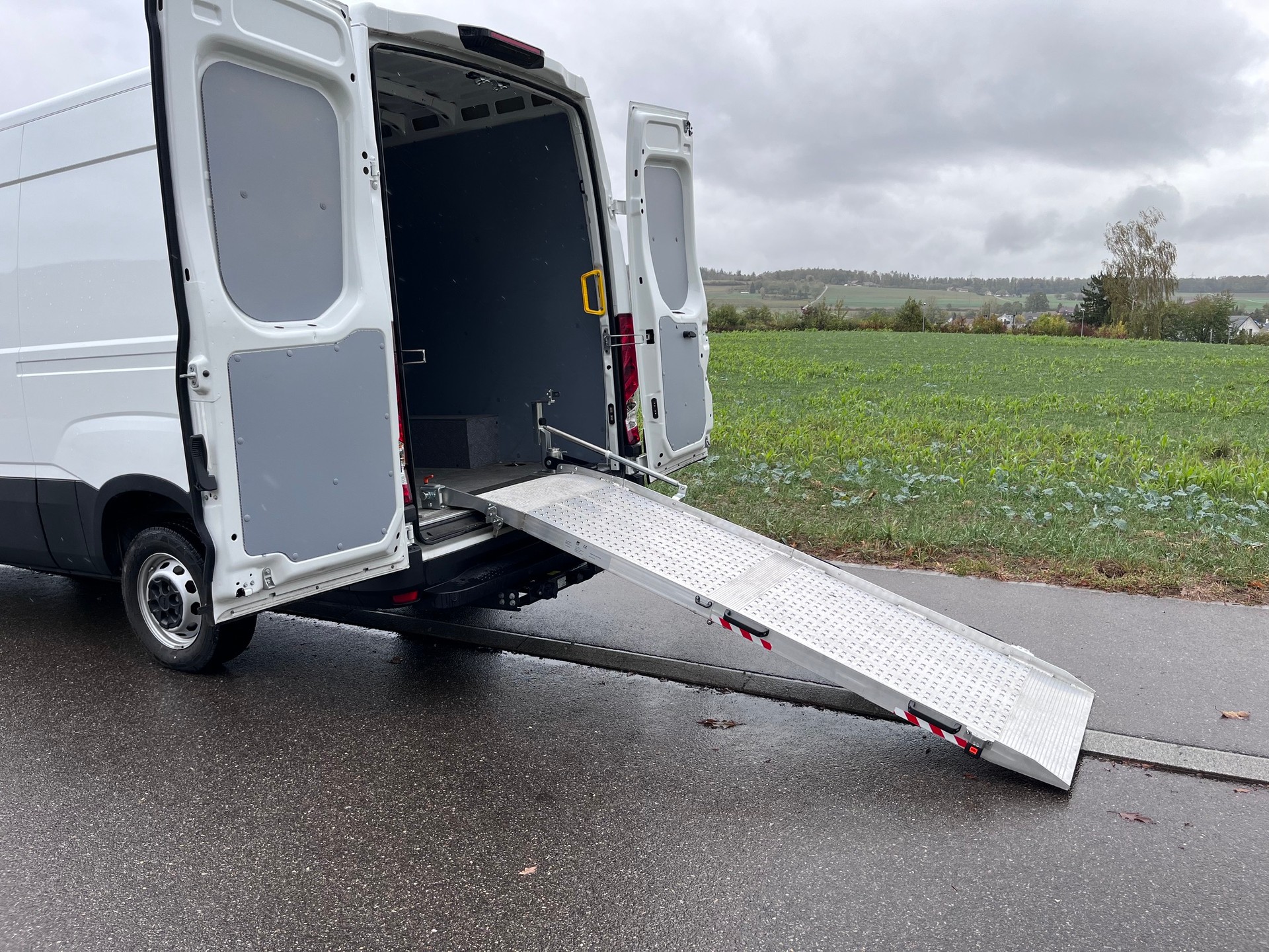 IVECO 35 S 14H A8 V-image-1