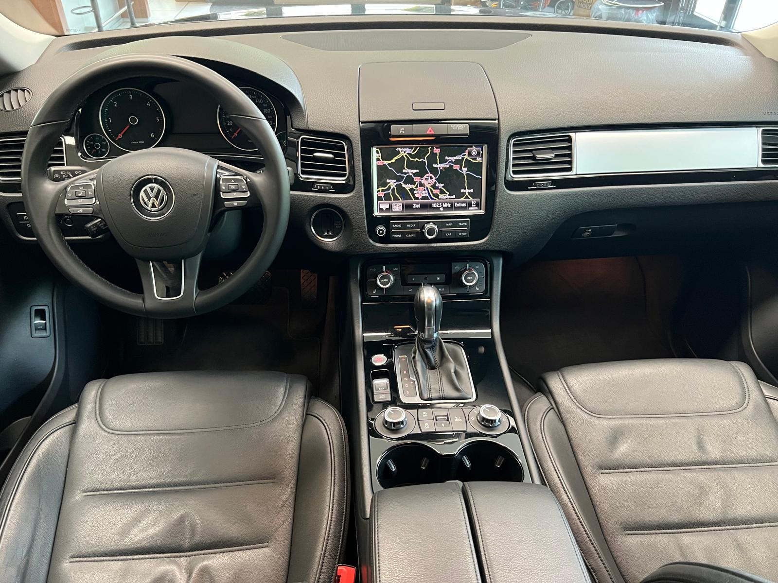VW Touareg 3.0 V6 TDI 245PS BlueMT-image-6
