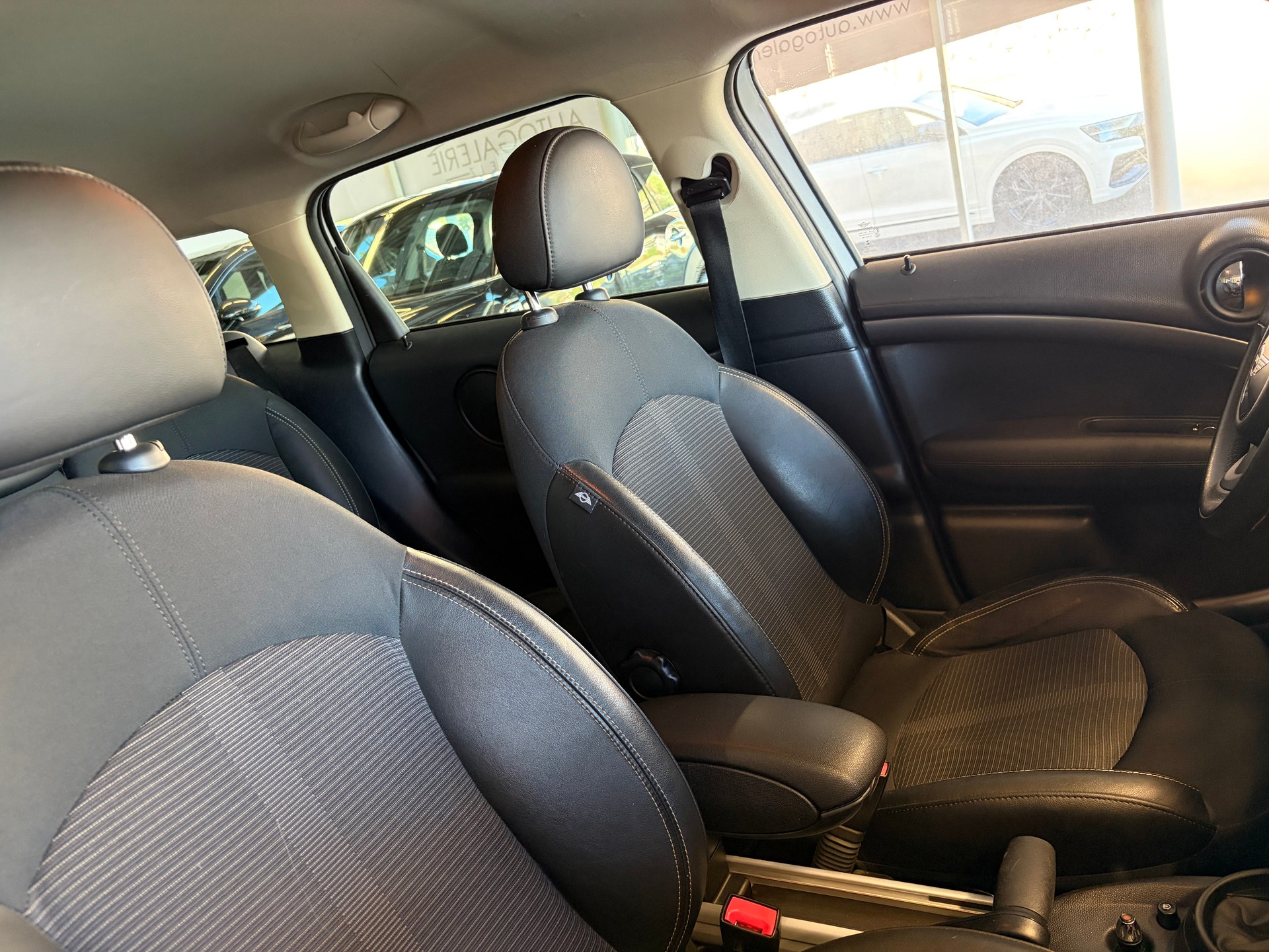 MINI Countryman Cooper SD ALL4 Snowhill | CH | CHILI | WIRED | Xenon | 18" | Piano Black Exterieur |-image-30