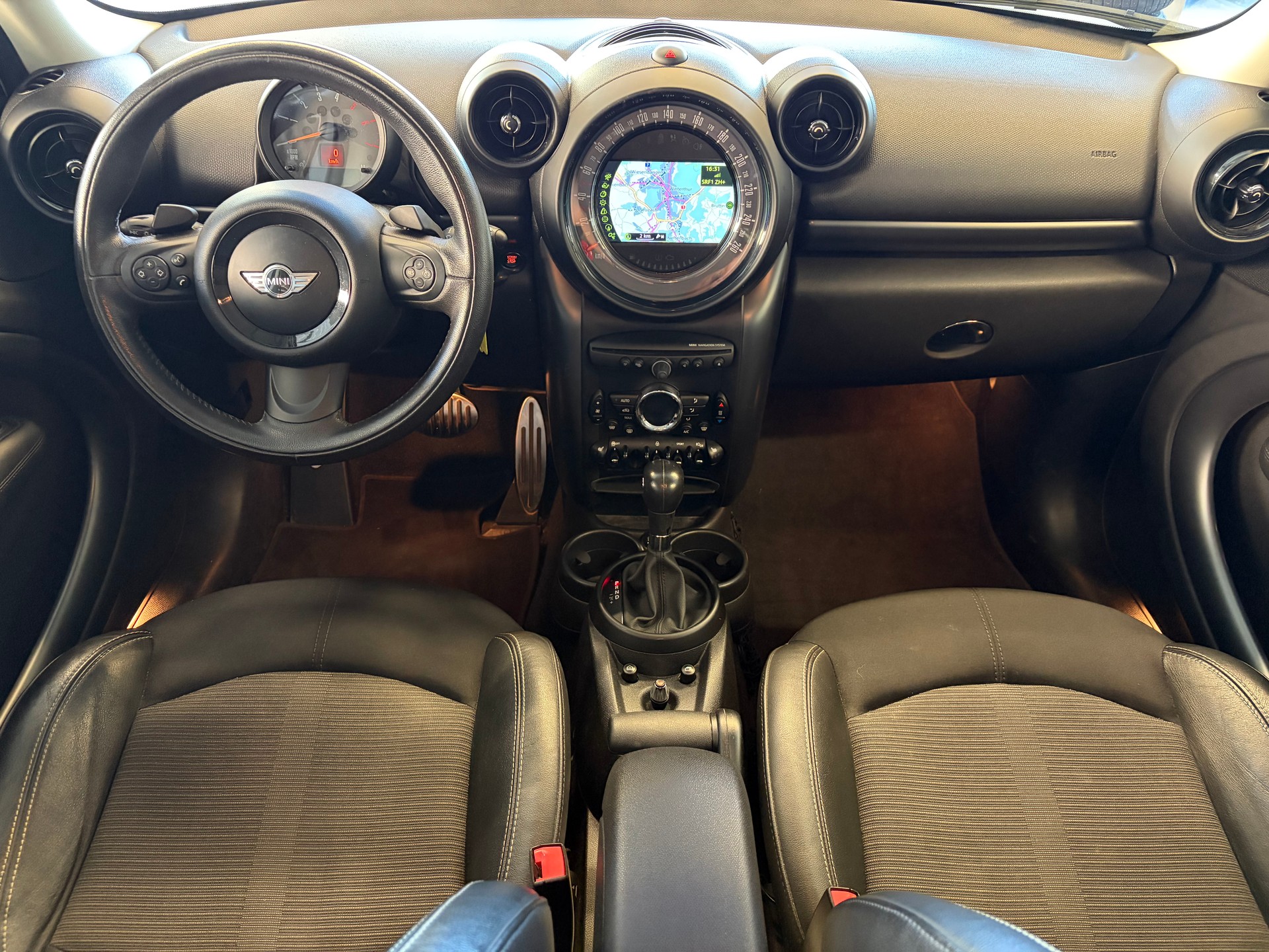 MINI Countryman Cooper SD ALL4 Snowhill | CH | CHILI | WIRED | Xenon | 18" | Piano Black Exterieur |-image-14