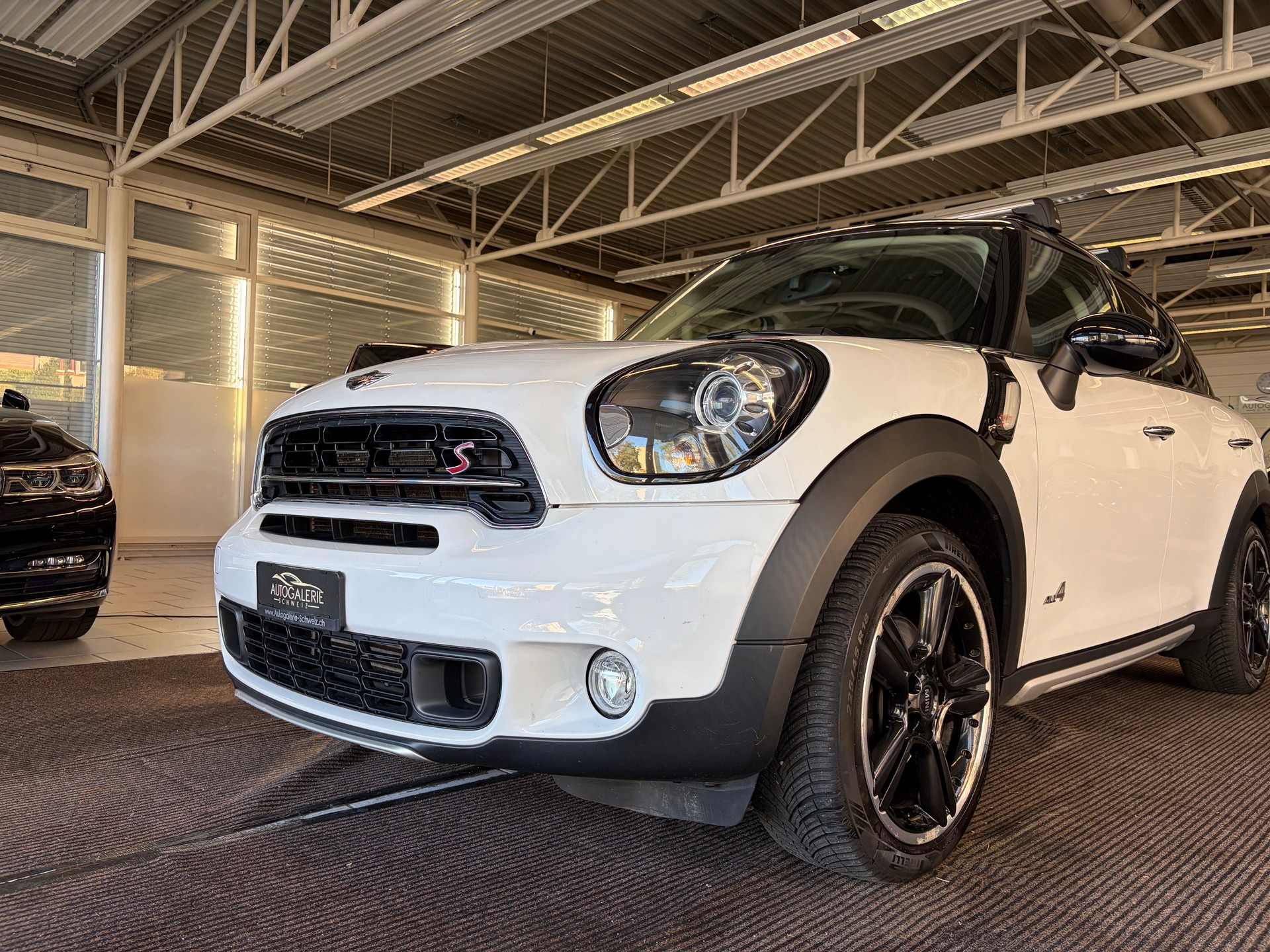 MINI Countryman Cooper SD ALL4 Snowhill | CH | CHILI | WIRED | Xenon | 18" | Piano Black Exterieur |-image-33
