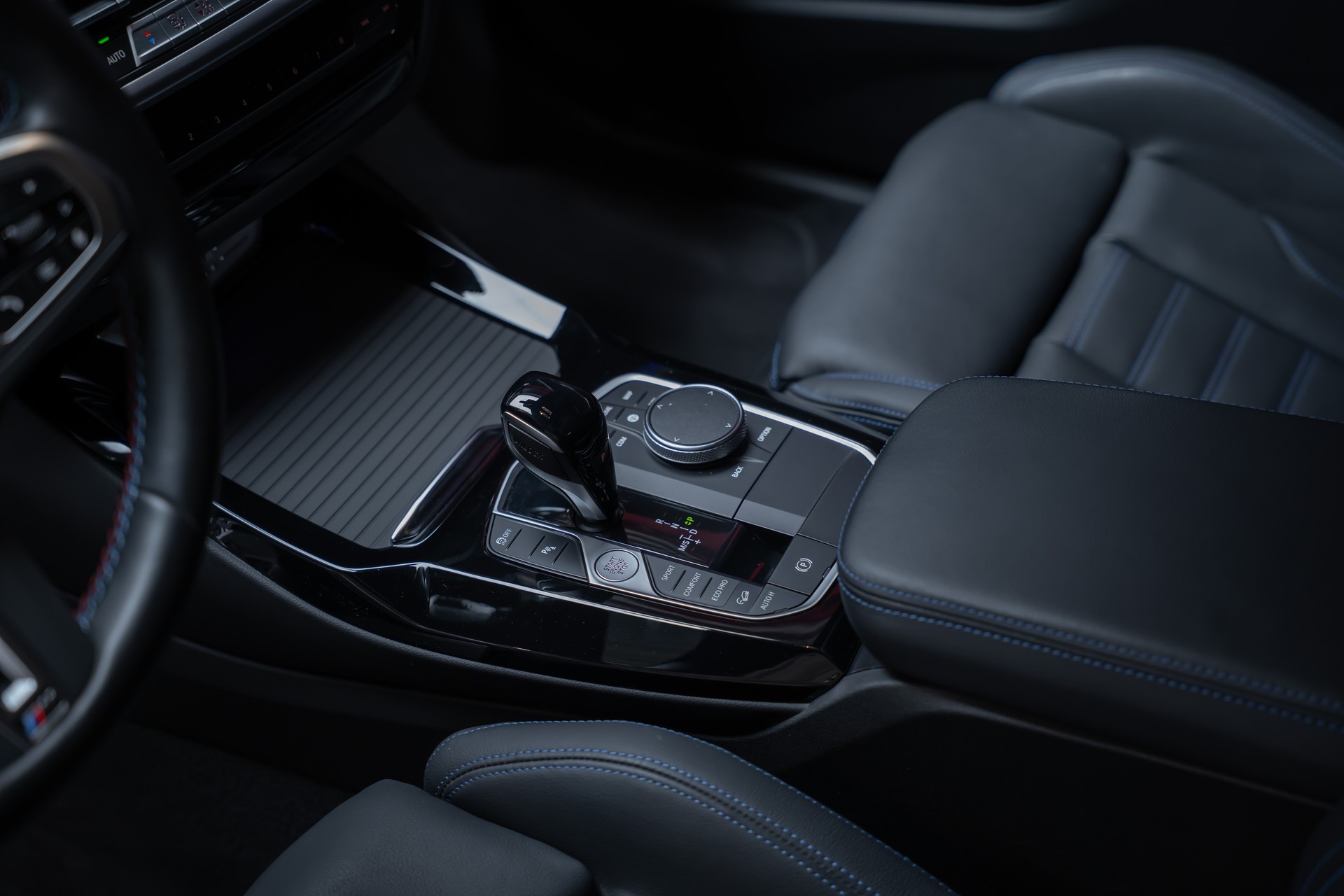 BMW X3 M40i / HeadUp / Harman/Kardon / Rückfahrkamera-image-11