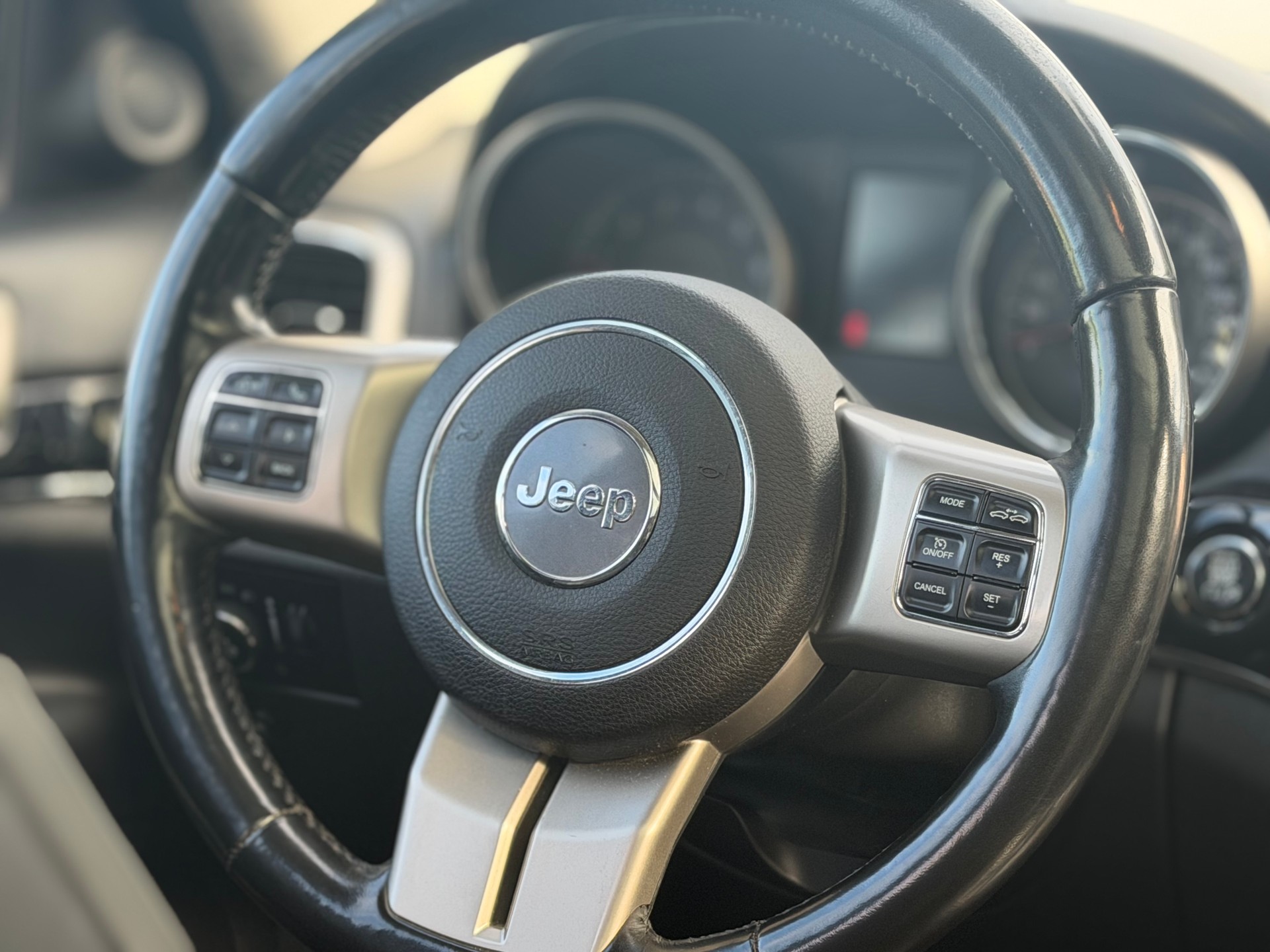 JEEP Grand Cherokee 3.6 V6 Overland Automatic-image-7
