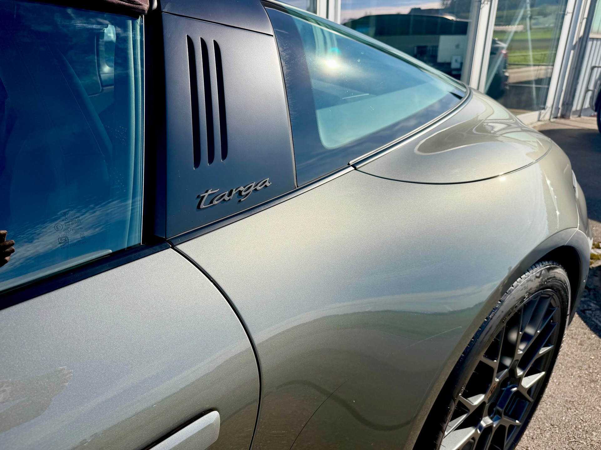 PORSCHE 911 Carrera 4 Cabriolet GTS PDK-image-12