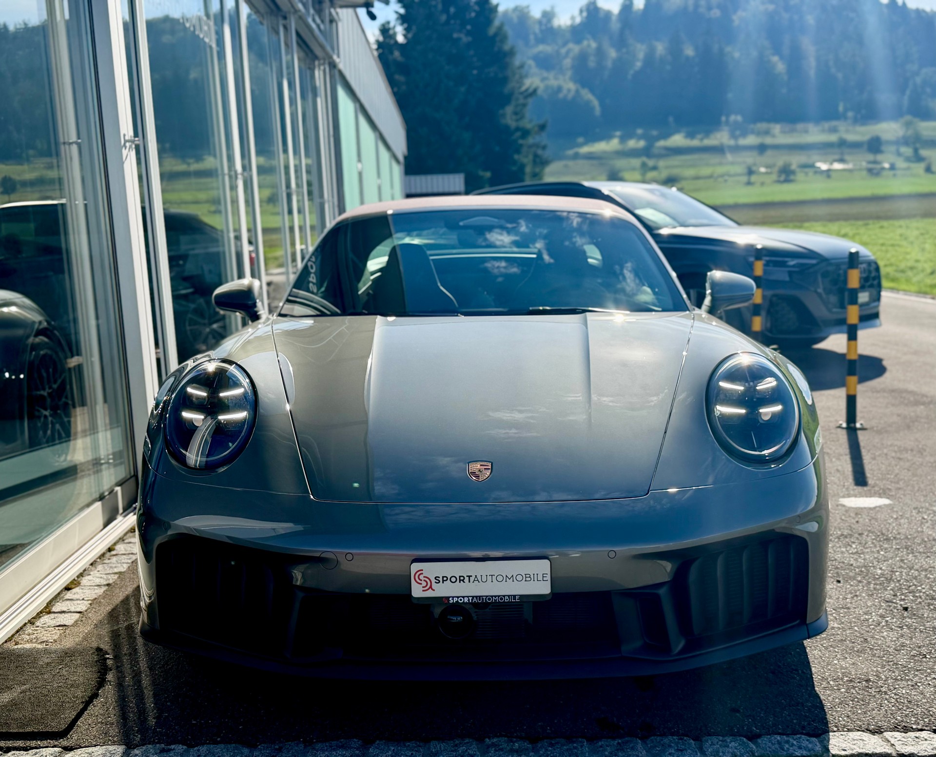 PORSCHE 911 Carrera 4 Cabriolet GTS PDK-image-4