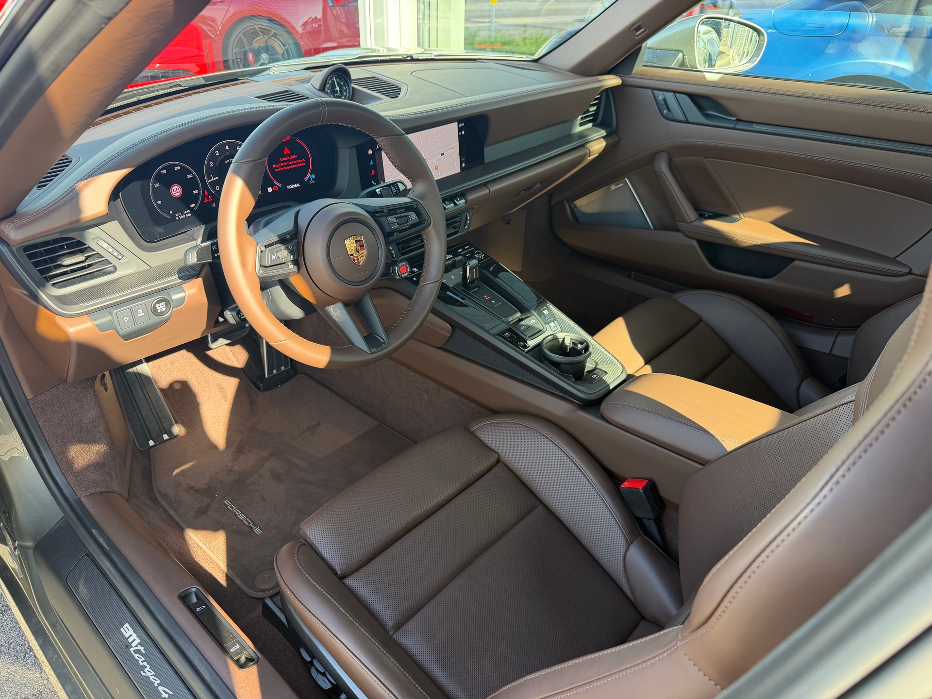 PORSCHE 911 Carrera 4 Cabriolet GTS PDK-image-13