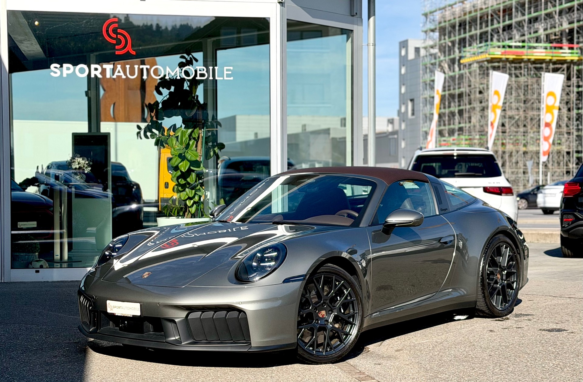 PORSCHE 911 Carrera 4 Cabriolet GTS PDK-image-1