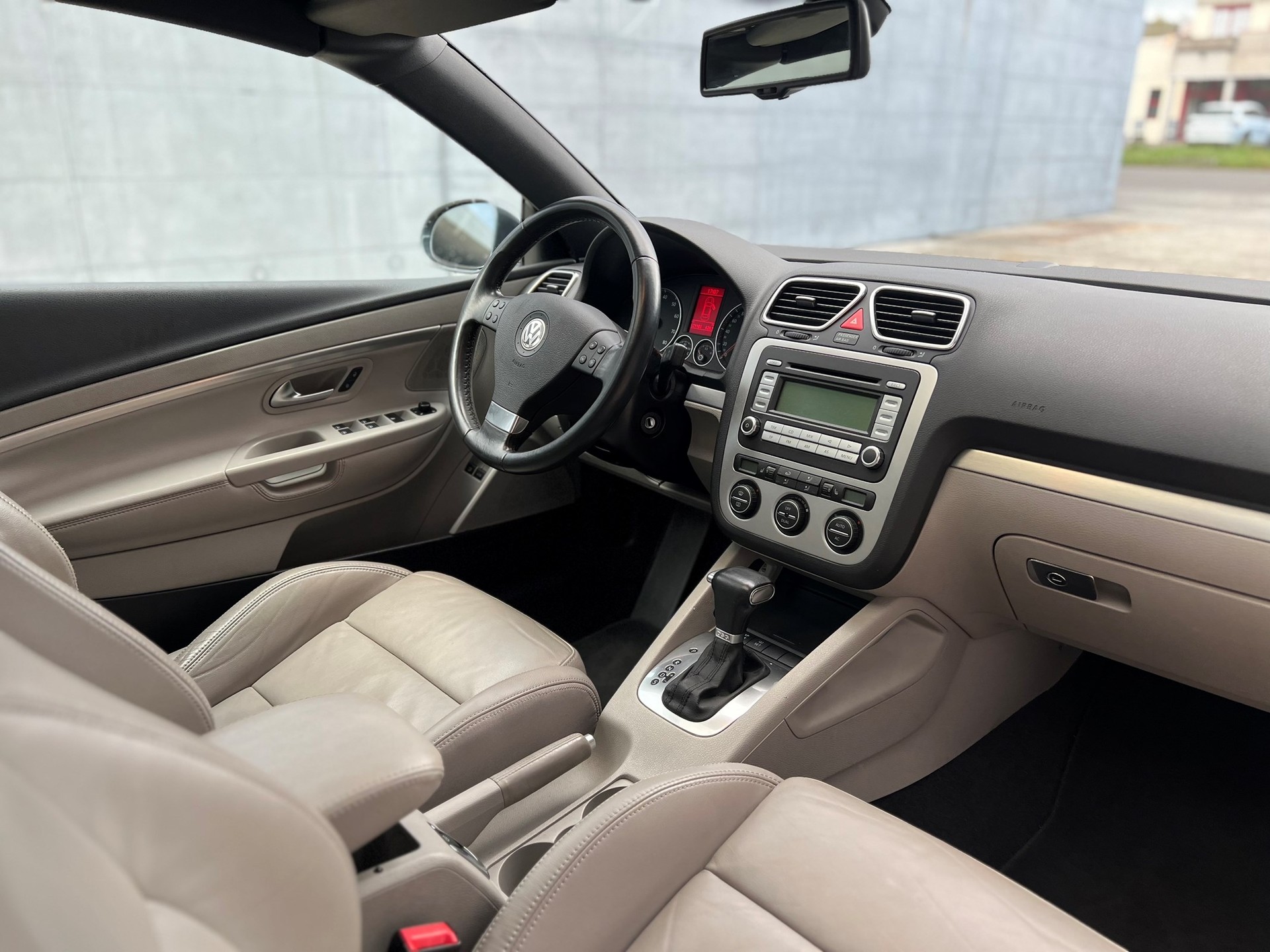 VW Eos 2.0 FSI Turbo Fashion DSG-image-6