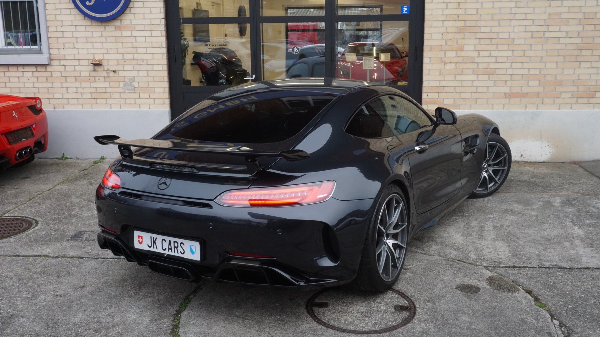 MERCEDES-BENZ AMG GT R Speedshift DCT-image-9