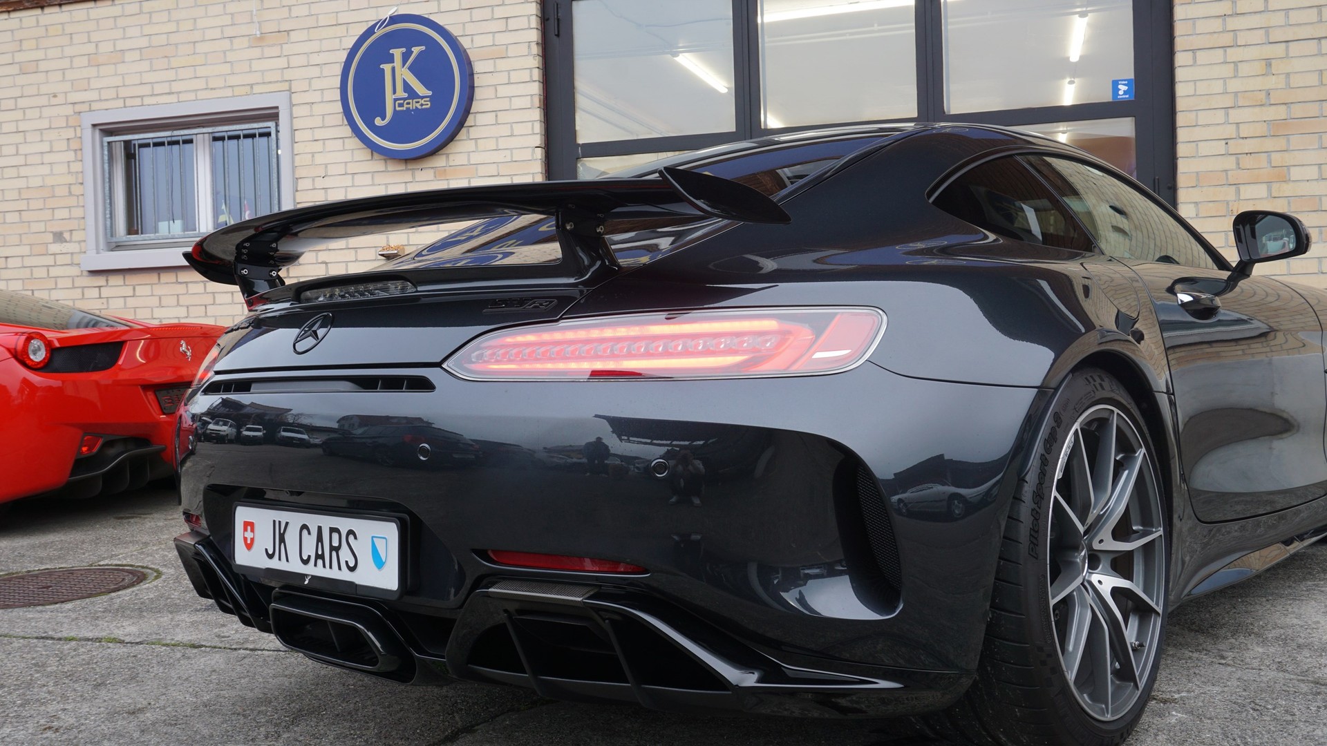 MERCEDES-BENZ AMG GT R Speedshift DCT-image-11