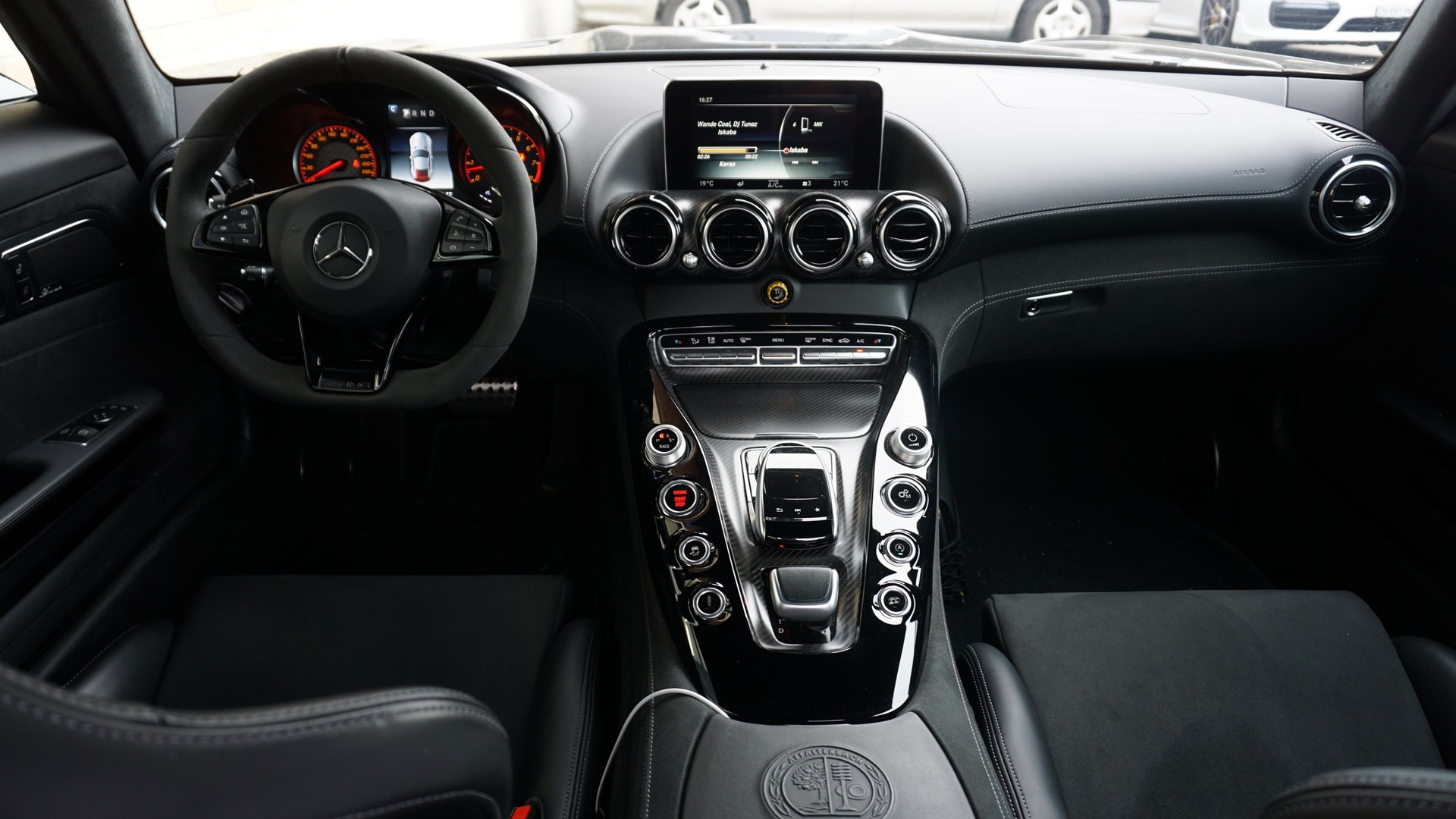 MERCEDES-BENZ AMG GT R Speedshift DCT-image-13