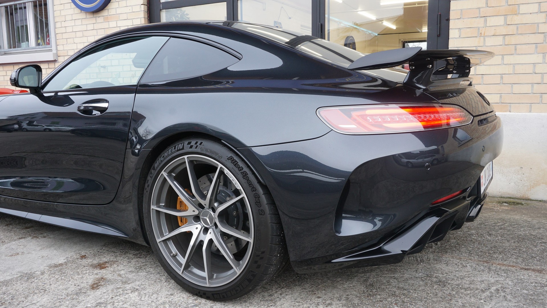 MERCEDES-BENZ AMG GT R Speedshift DCT-image-10