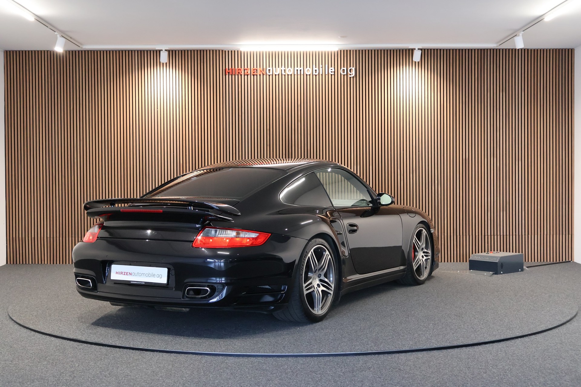 PORSCHE 911 Turbo-image-4