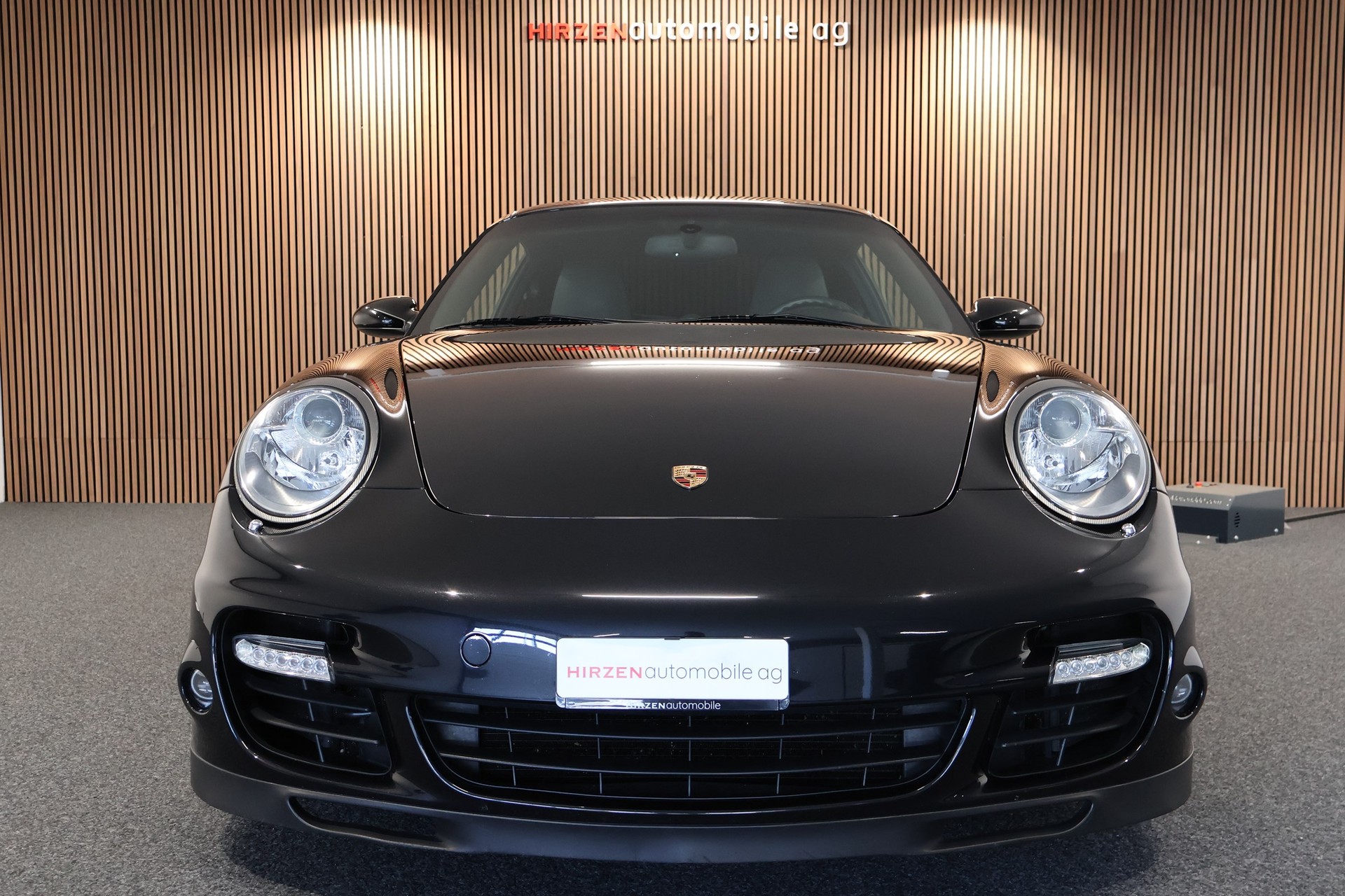 PORSCHE 911 Turbo-image-26