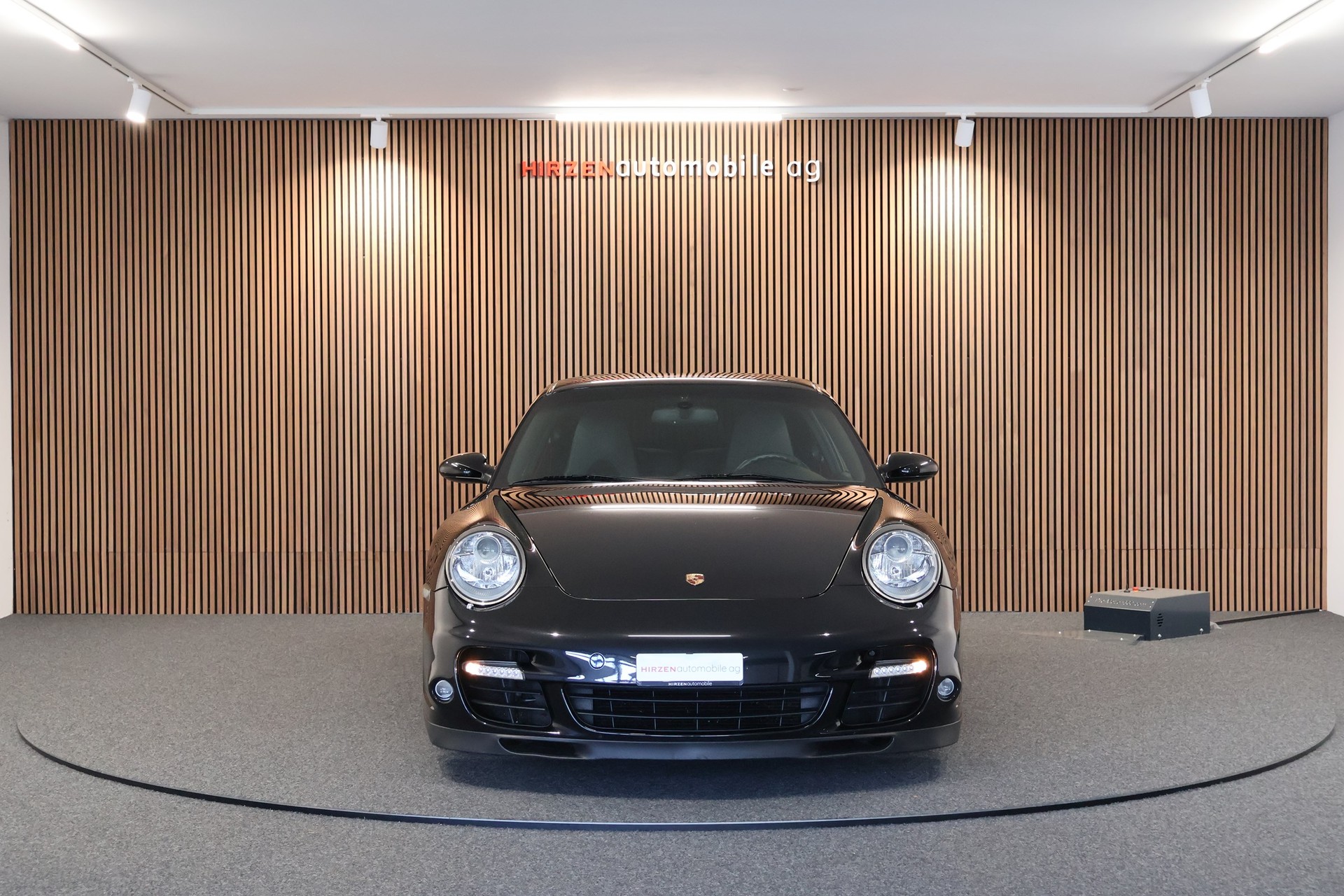 PORSCHE 911 Turbo-image-7