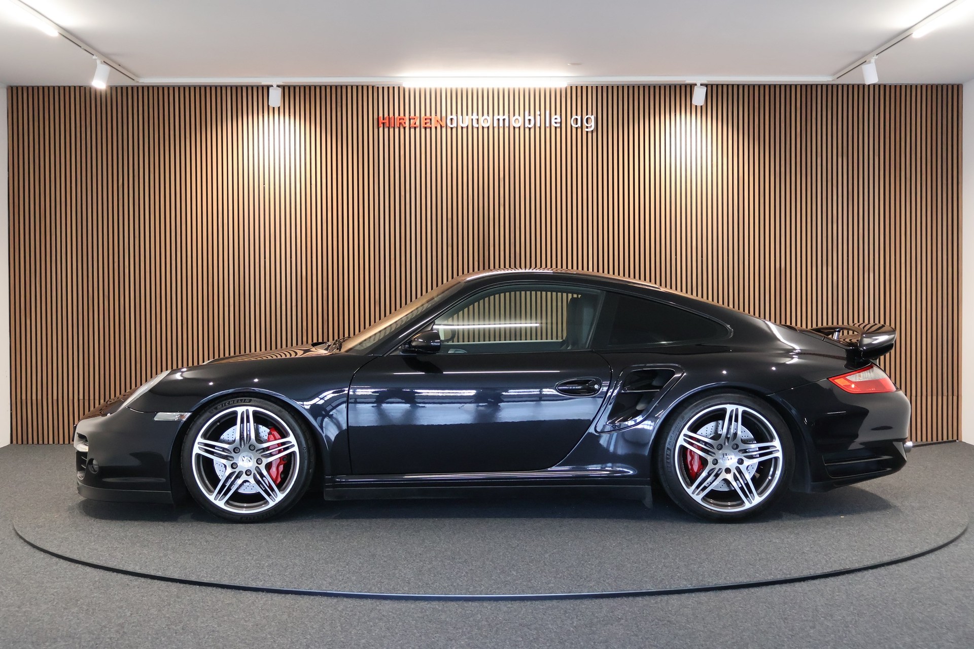 PORSCHE 911 Turbo-image-1