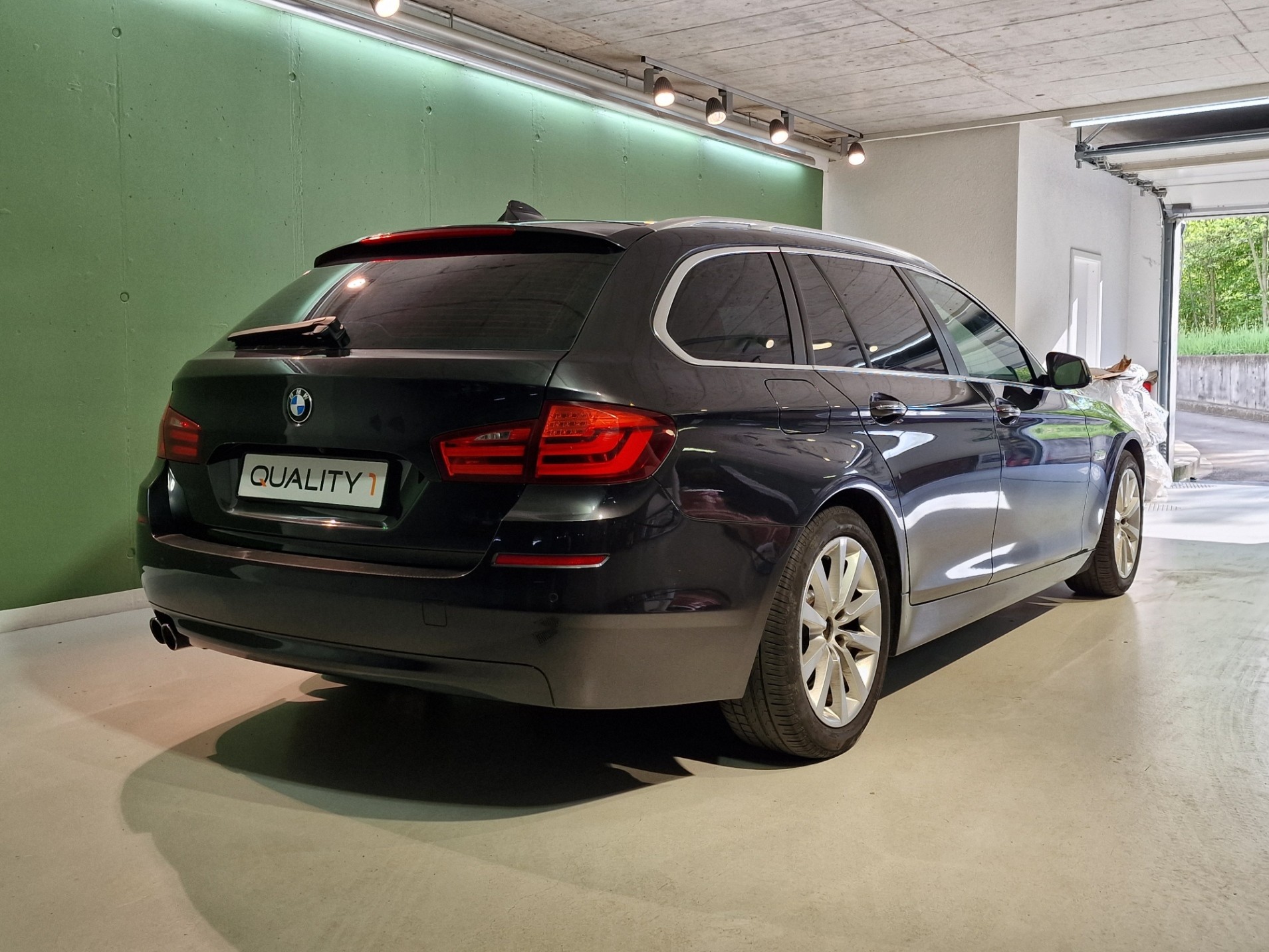 BMW 520d Touring Steptronic-image-5