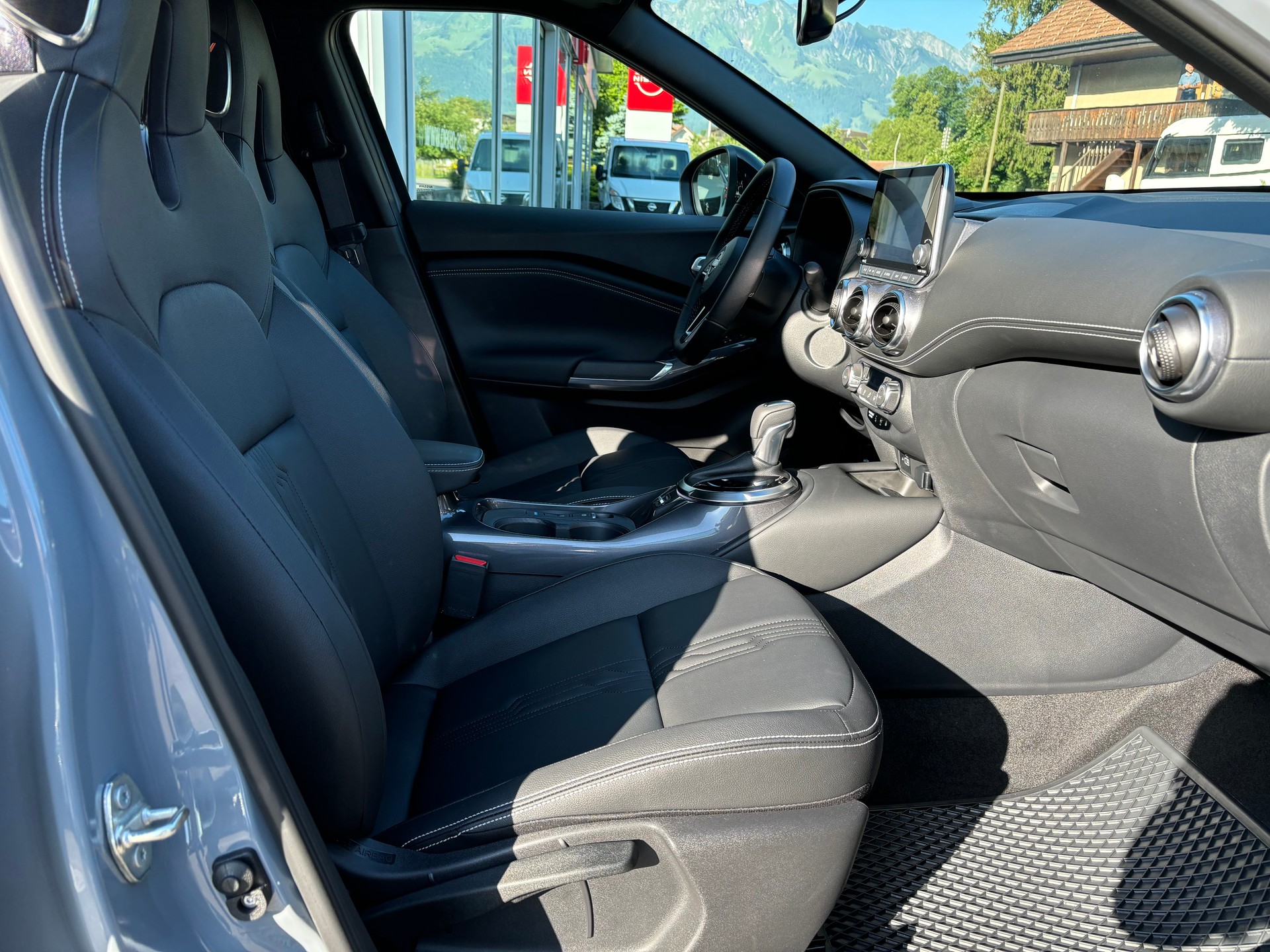 NISSAN Juke 1.6 FHEV Tekna-image-7