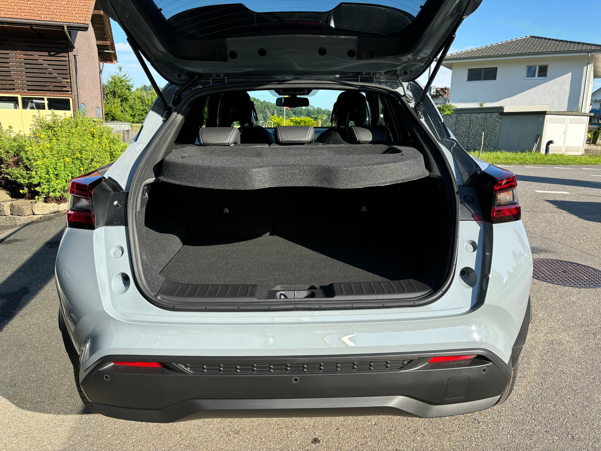 NISSAN Juke 1.6 FHEV Tekna-image-4