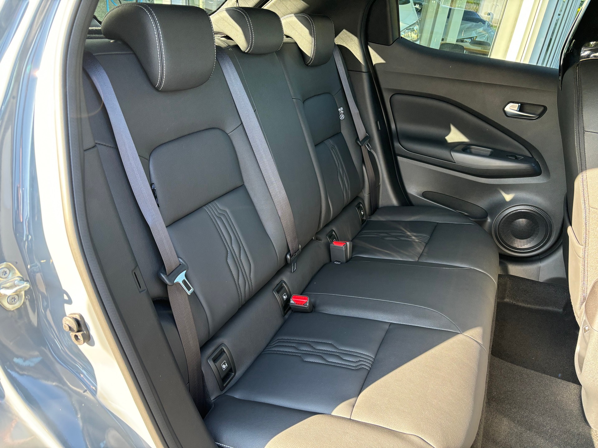 NISSAN Juke 1.6 FHEV Tekna-image-6