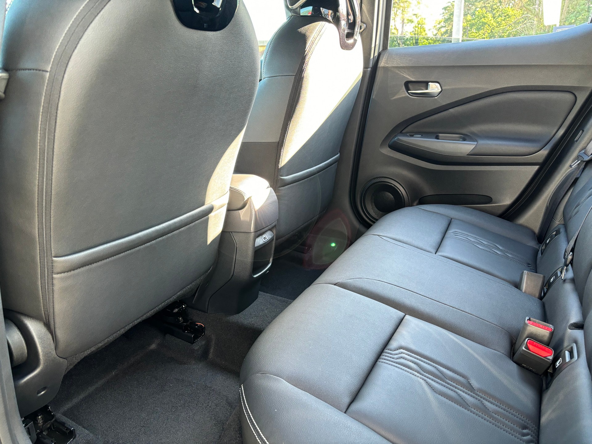 NISSAN Juke 1.6 FHEV Tekna-image-8