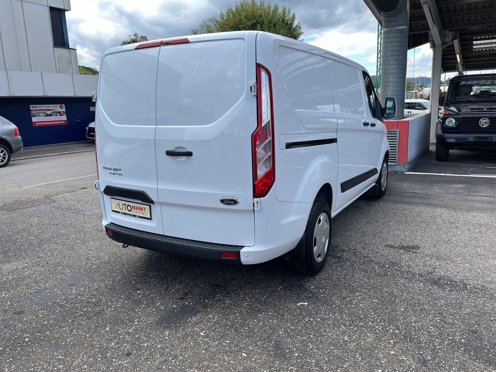 FORD Transit Custom Van 280 L1H1 Trend A-image-4