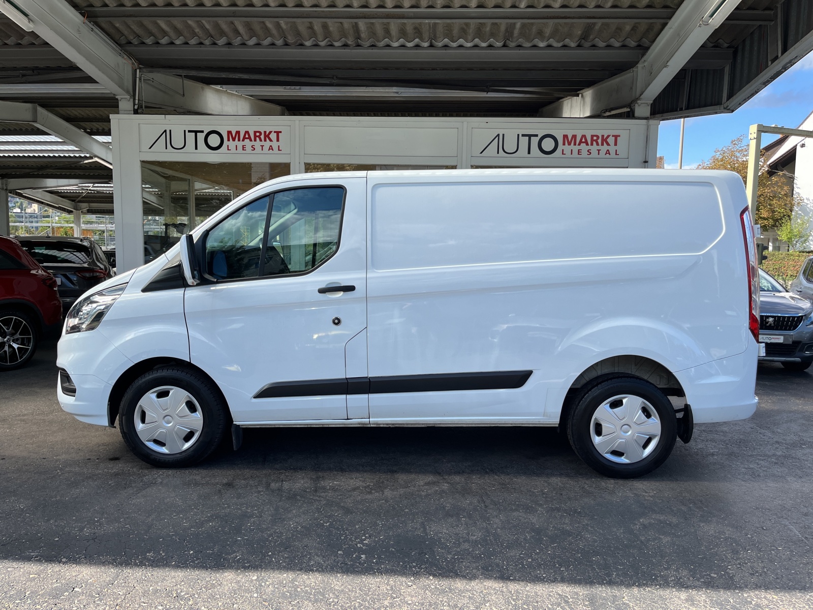 FORD Transit Custom Van 280 L1H1 Trend A-showroom-element-1
