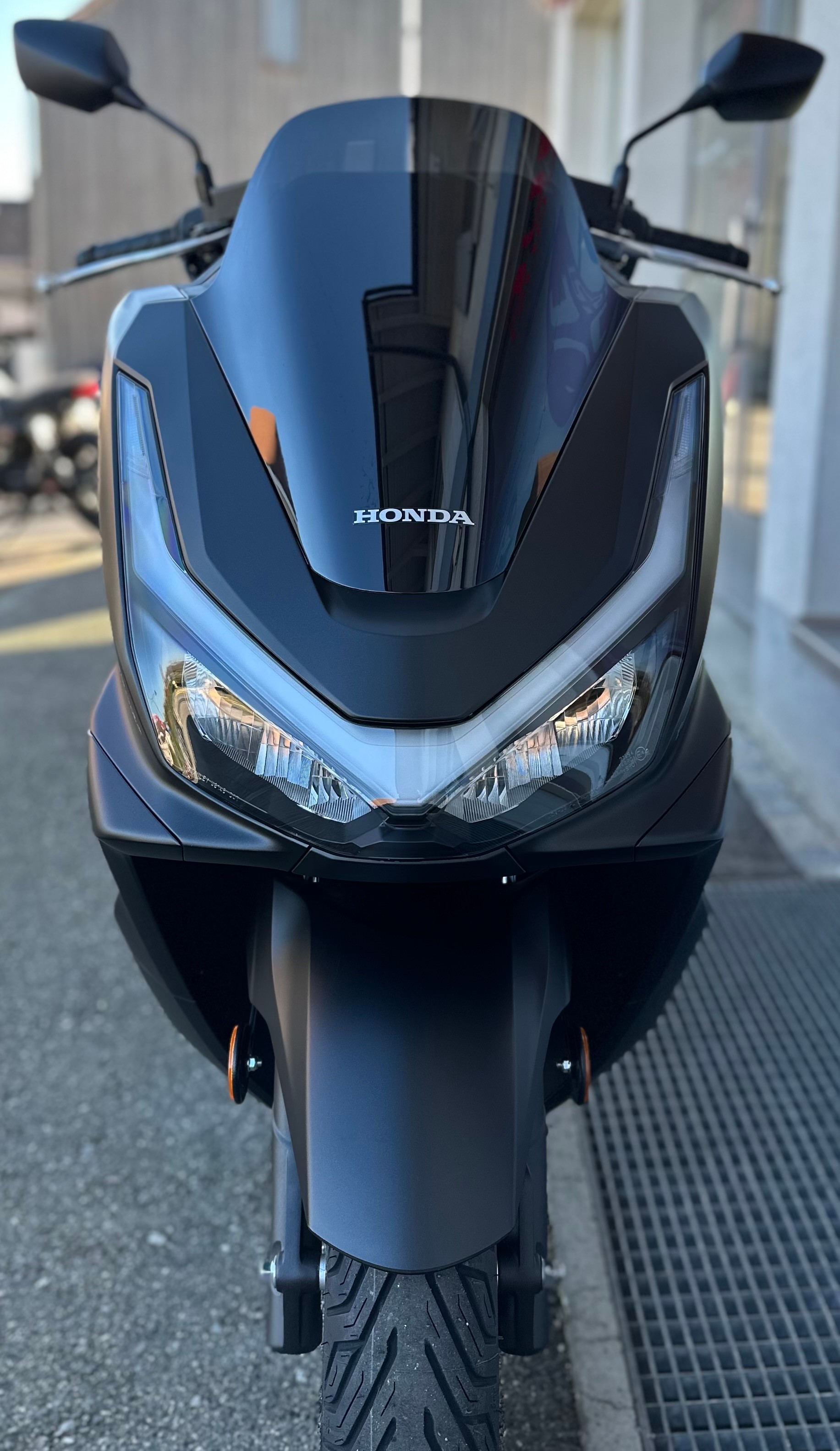 HONDA PCX 125 i ABS-showroom-element-1