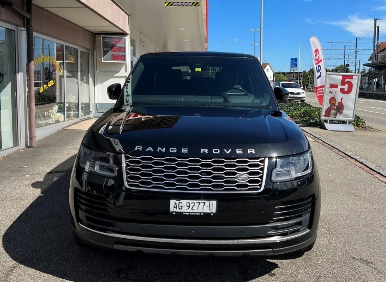 LAND ROVER RANGE ROVER Facelift 3.0 TDV6 Vogue 5-Sitzer Automatic All Black CH-Auto nur Land-Rover Service-image-3