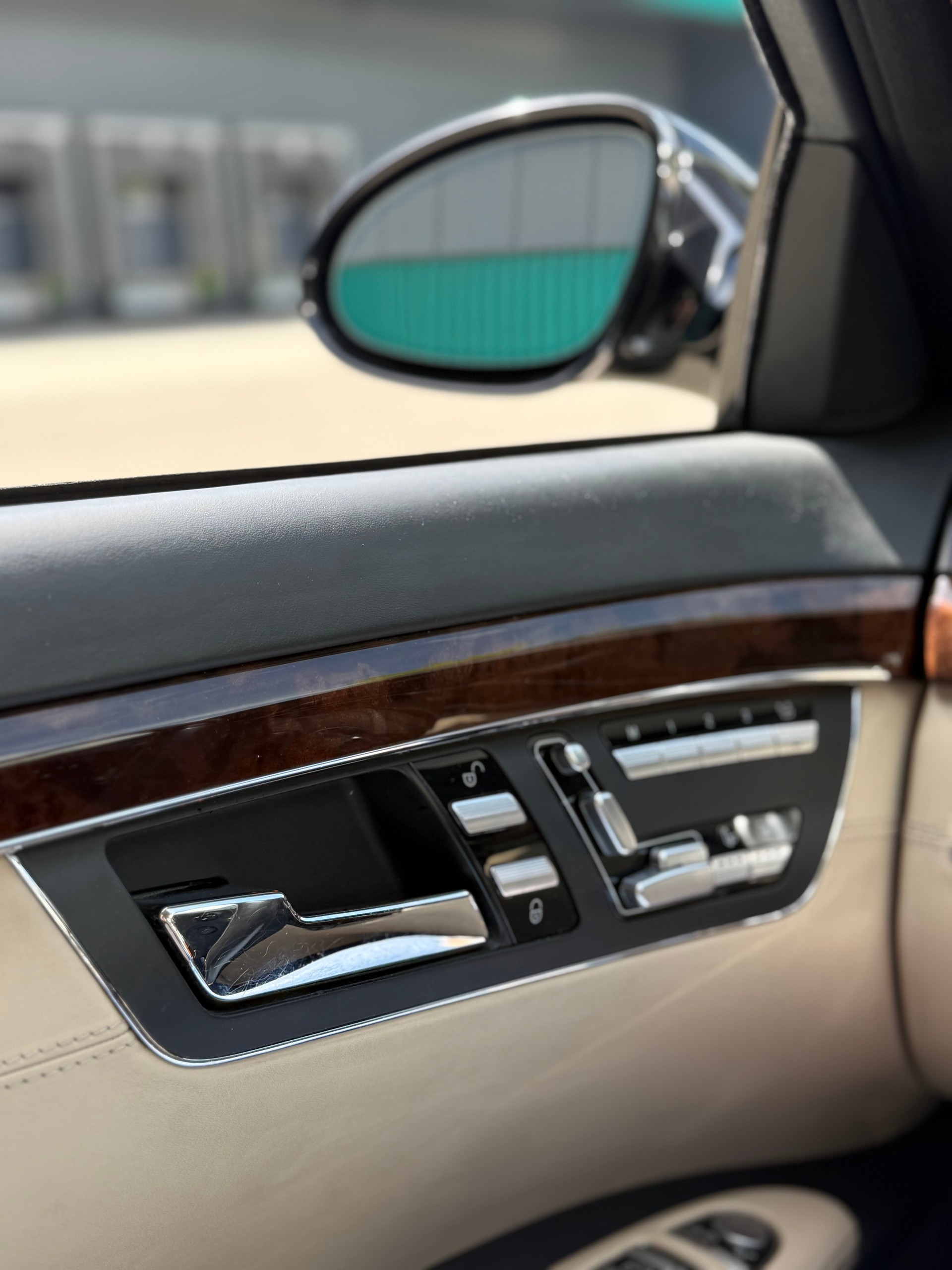 MERCEDES-BENZ S 500 4Matic 7G-Tronic-image-14