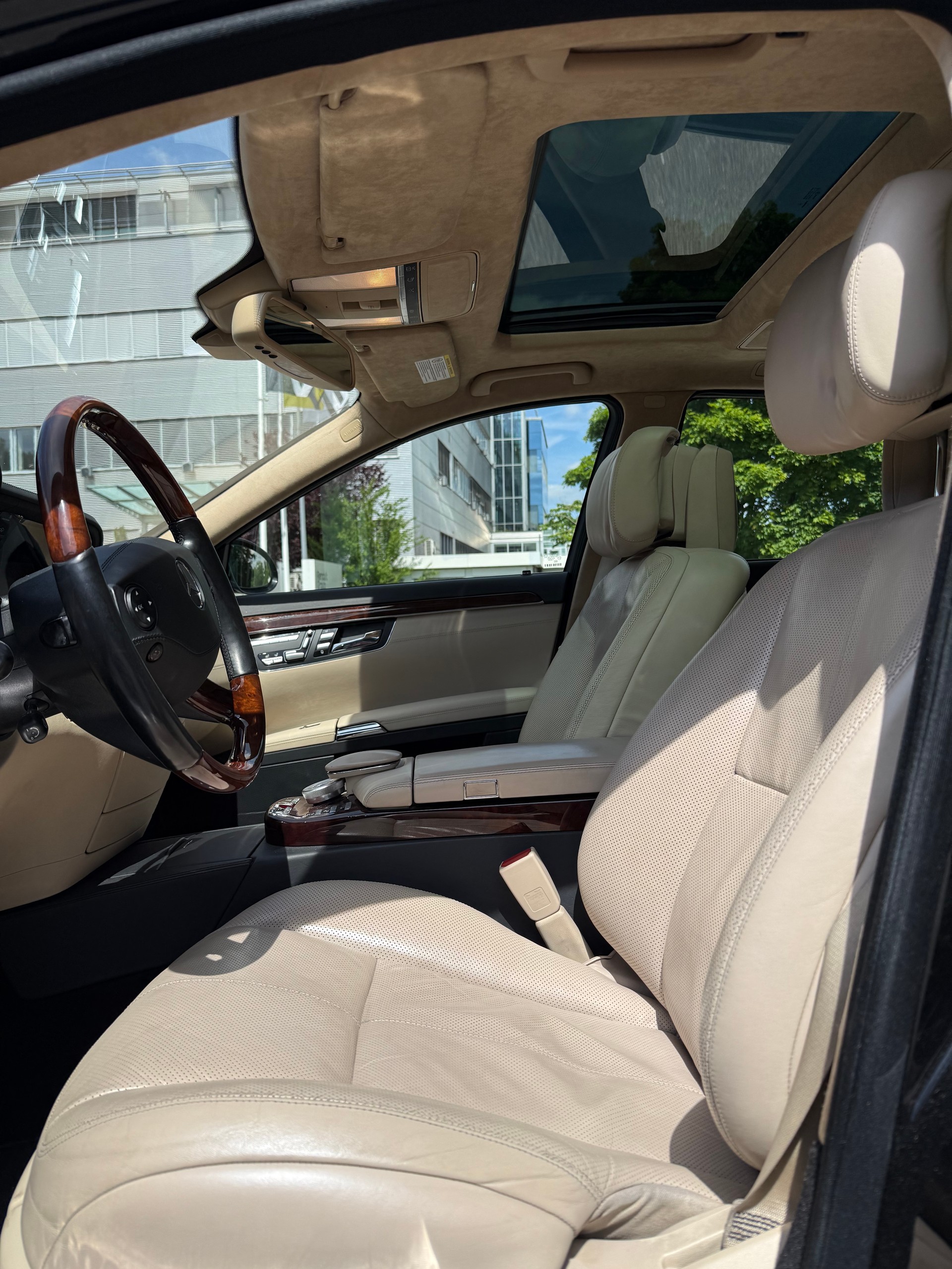MERCEDES-BENZ S 500 4Matic 7G-Tronic-image-8