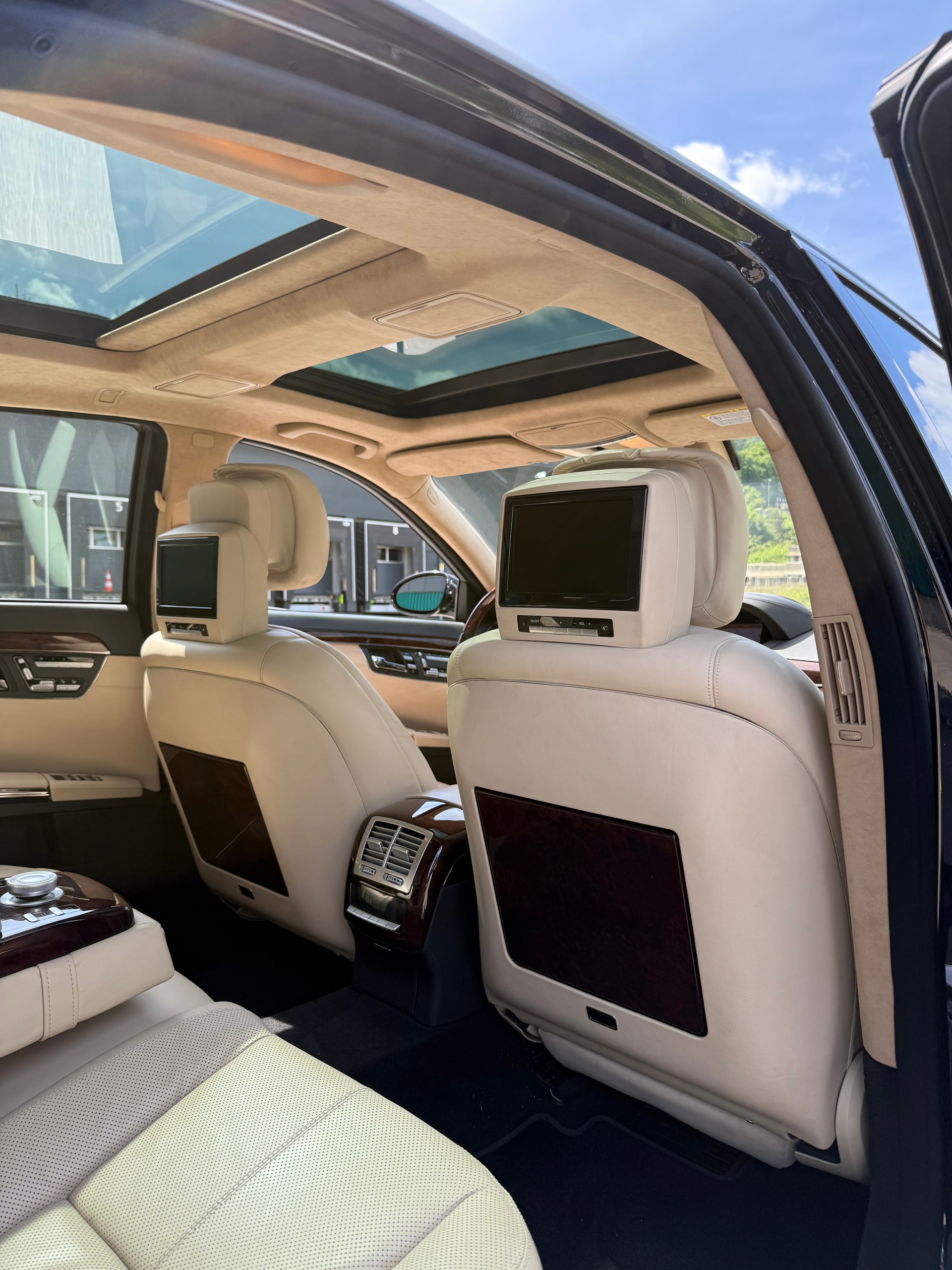 MERCEDES-BENZ S 500 4Matic 7G-Tronic-image-12