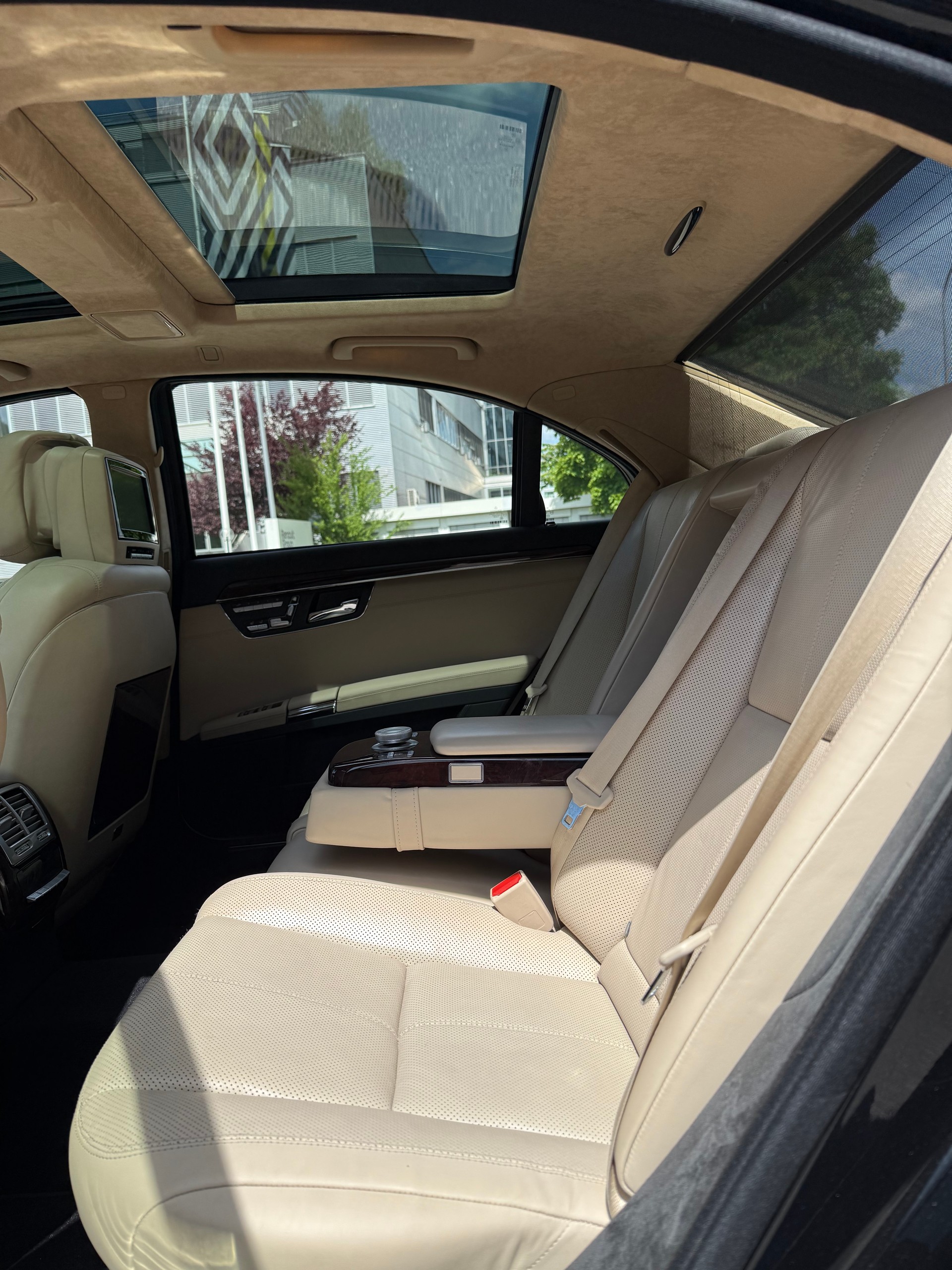 MERCEDES-BENZ S 500 4Matic 7G-Tronic-image-10