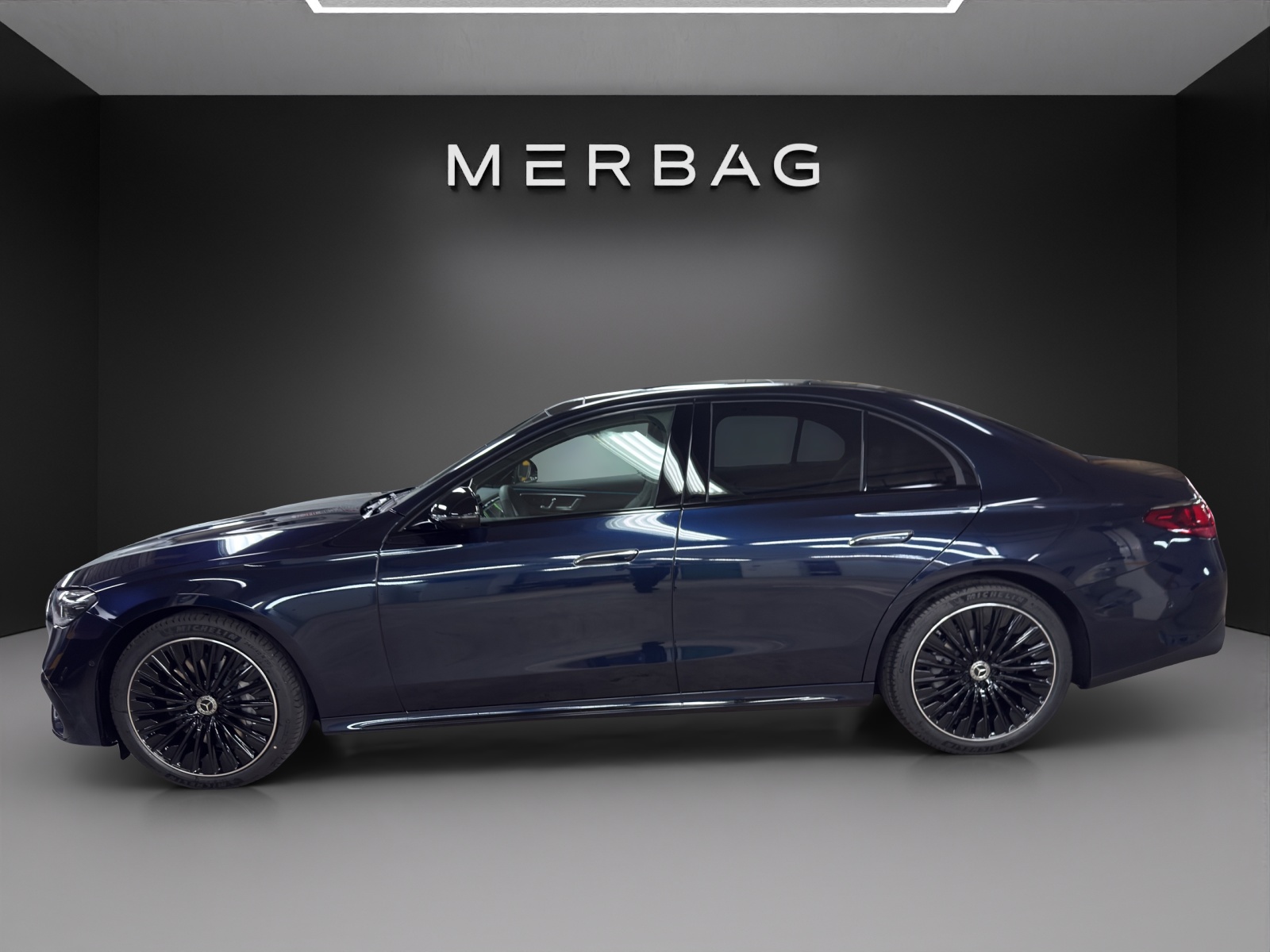 MERCEDES-BENZ E 220 d 4Matic 9G-Tronic-image-1